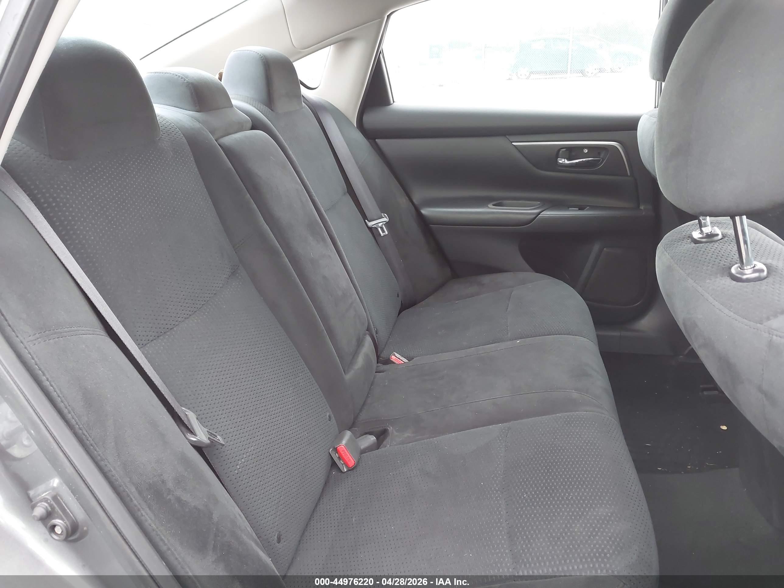 NISSAN ALTIMA image 8