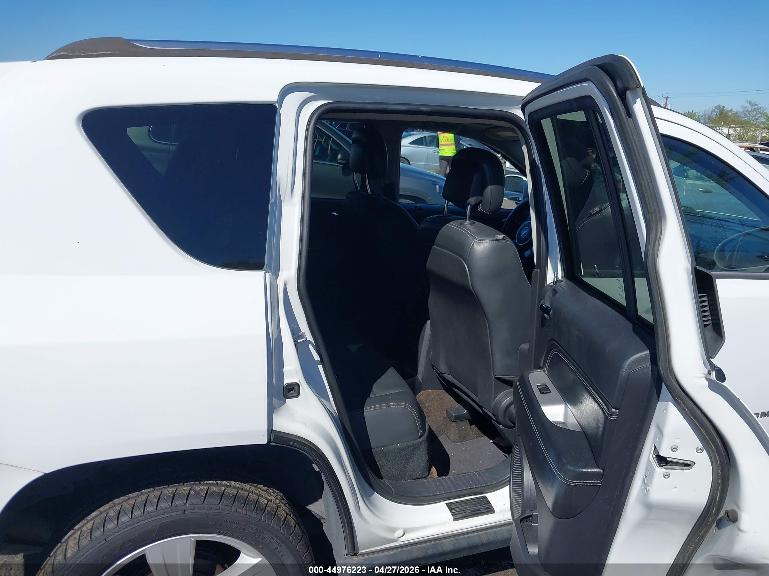 JEEP COMPASS image 8