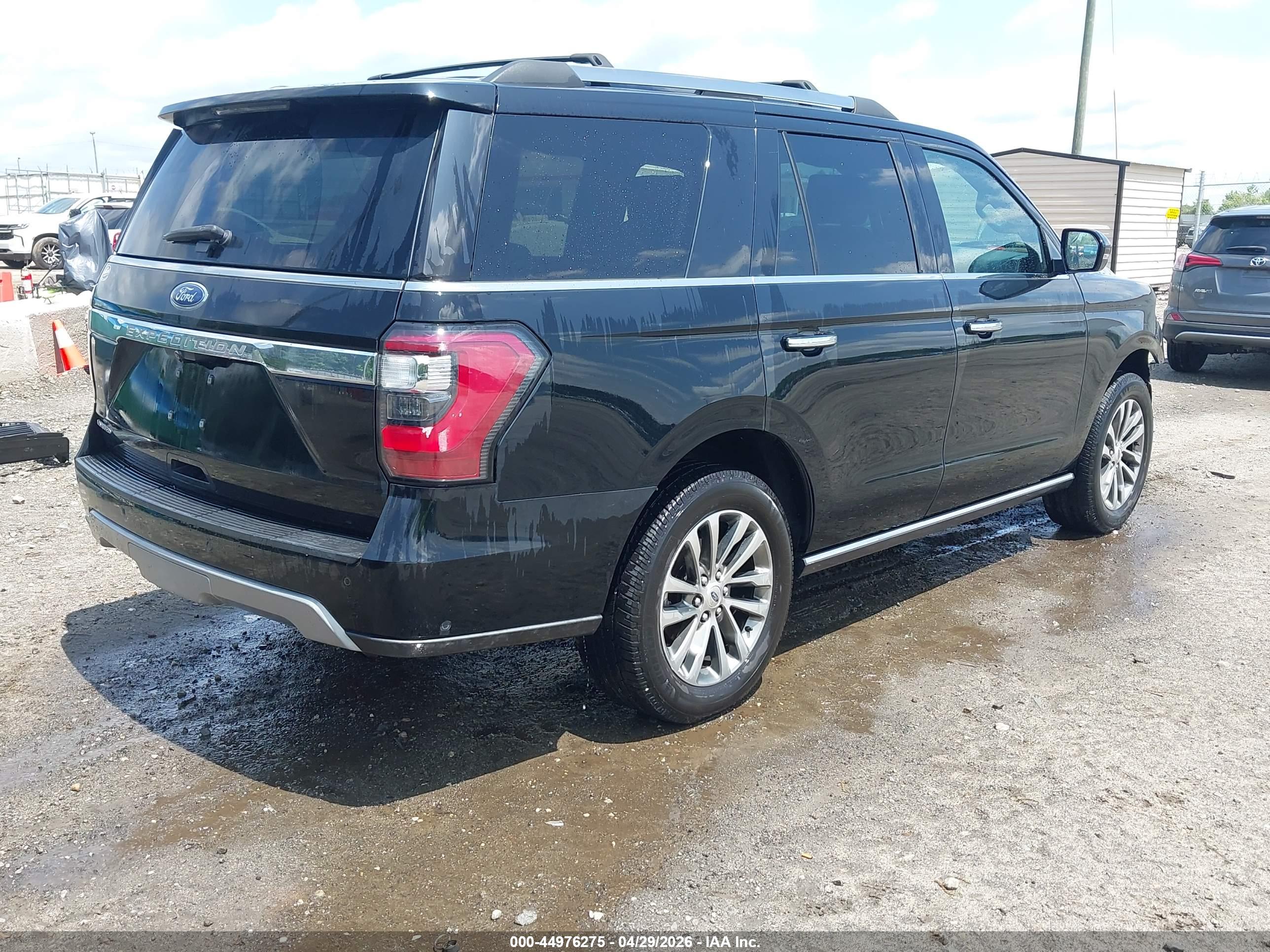 FORD EXPEDITION image 4