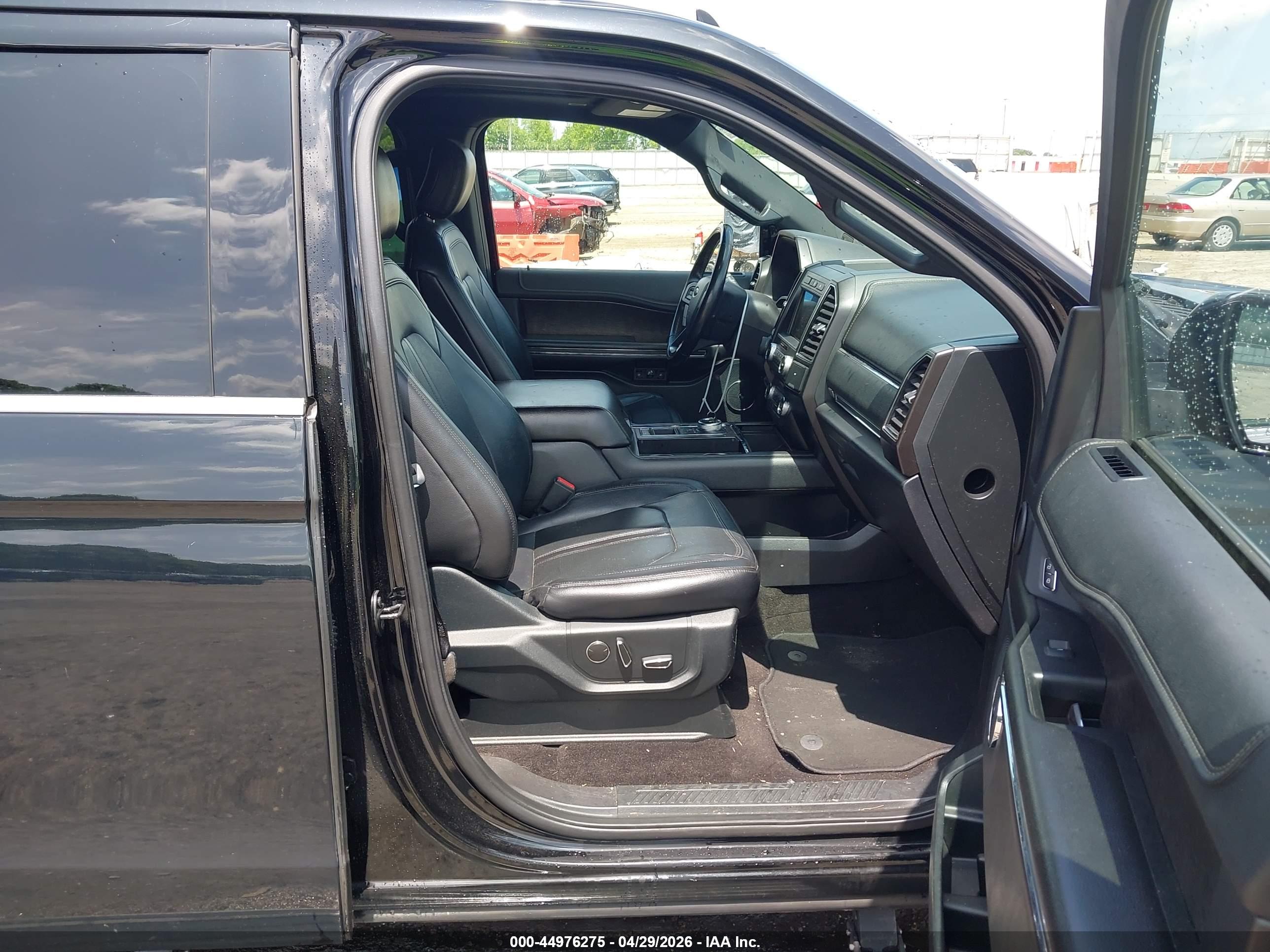 FORD EXPEDITION image 5
