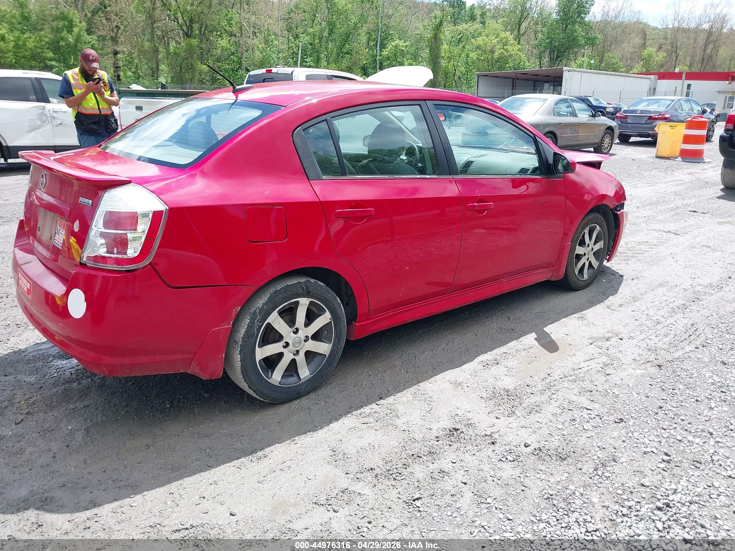 NISSAN SENTRA image 4