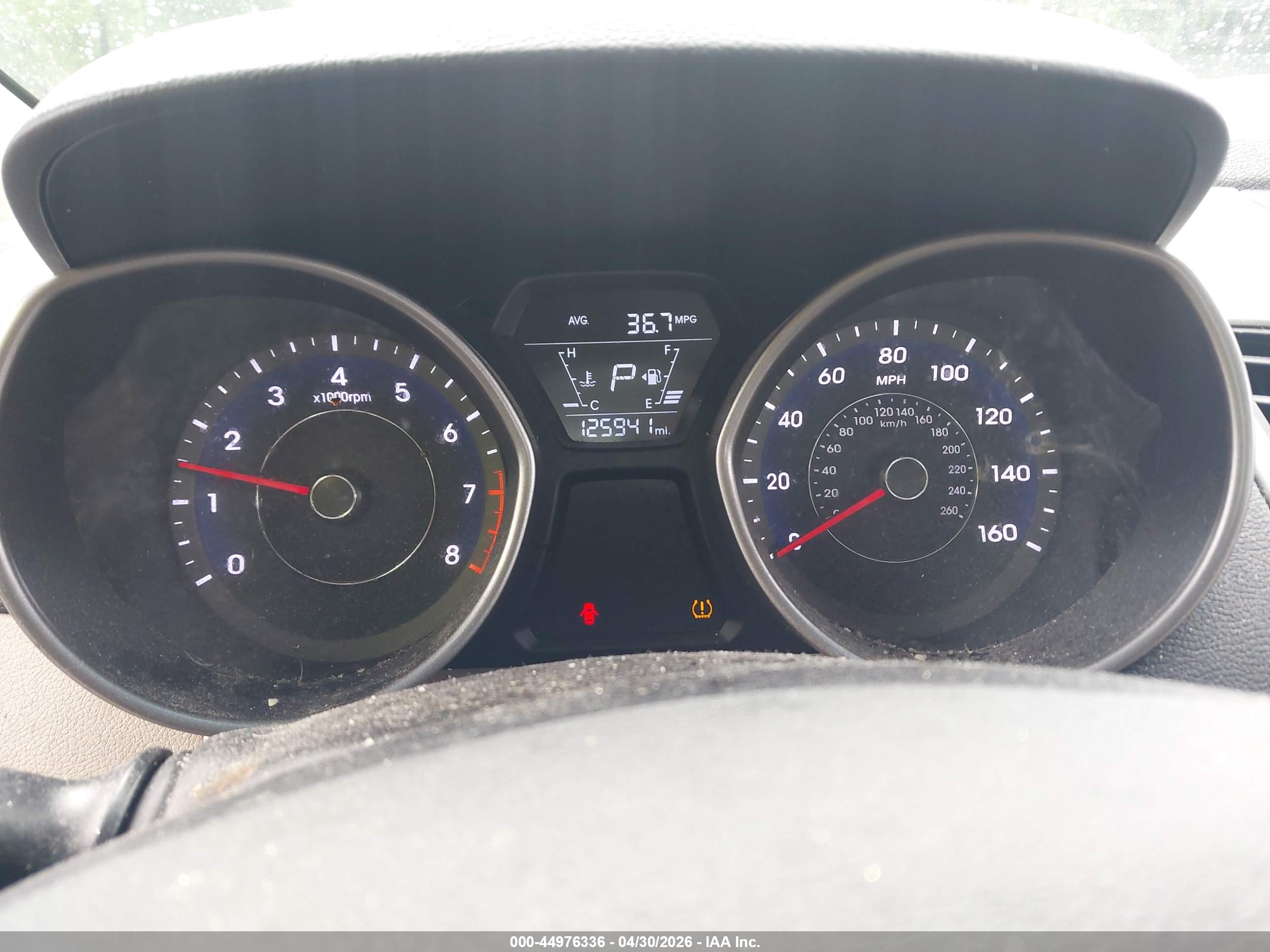 HYUNDAI ELANTRA image 7