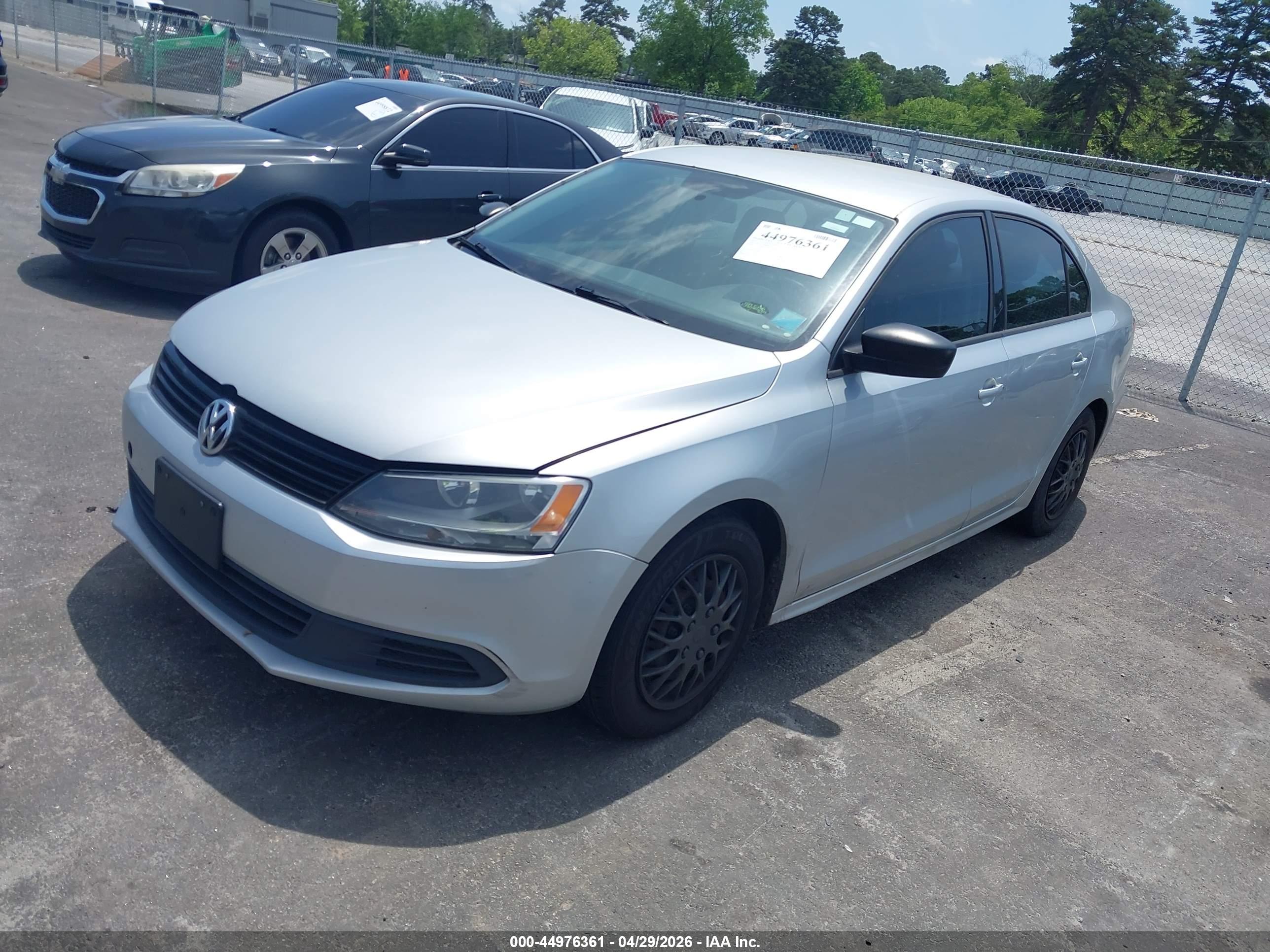 VOLKSWAGEN JETTA image 2