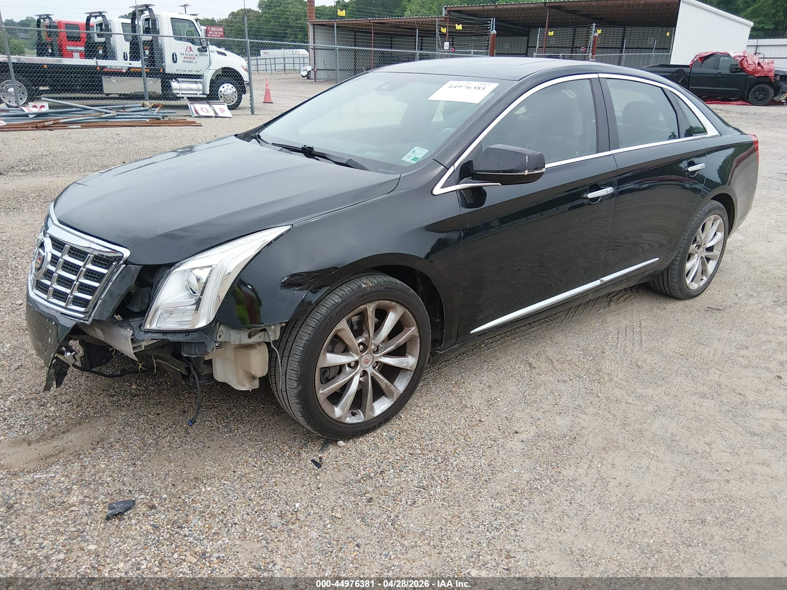 CADILLAC XTS image 2