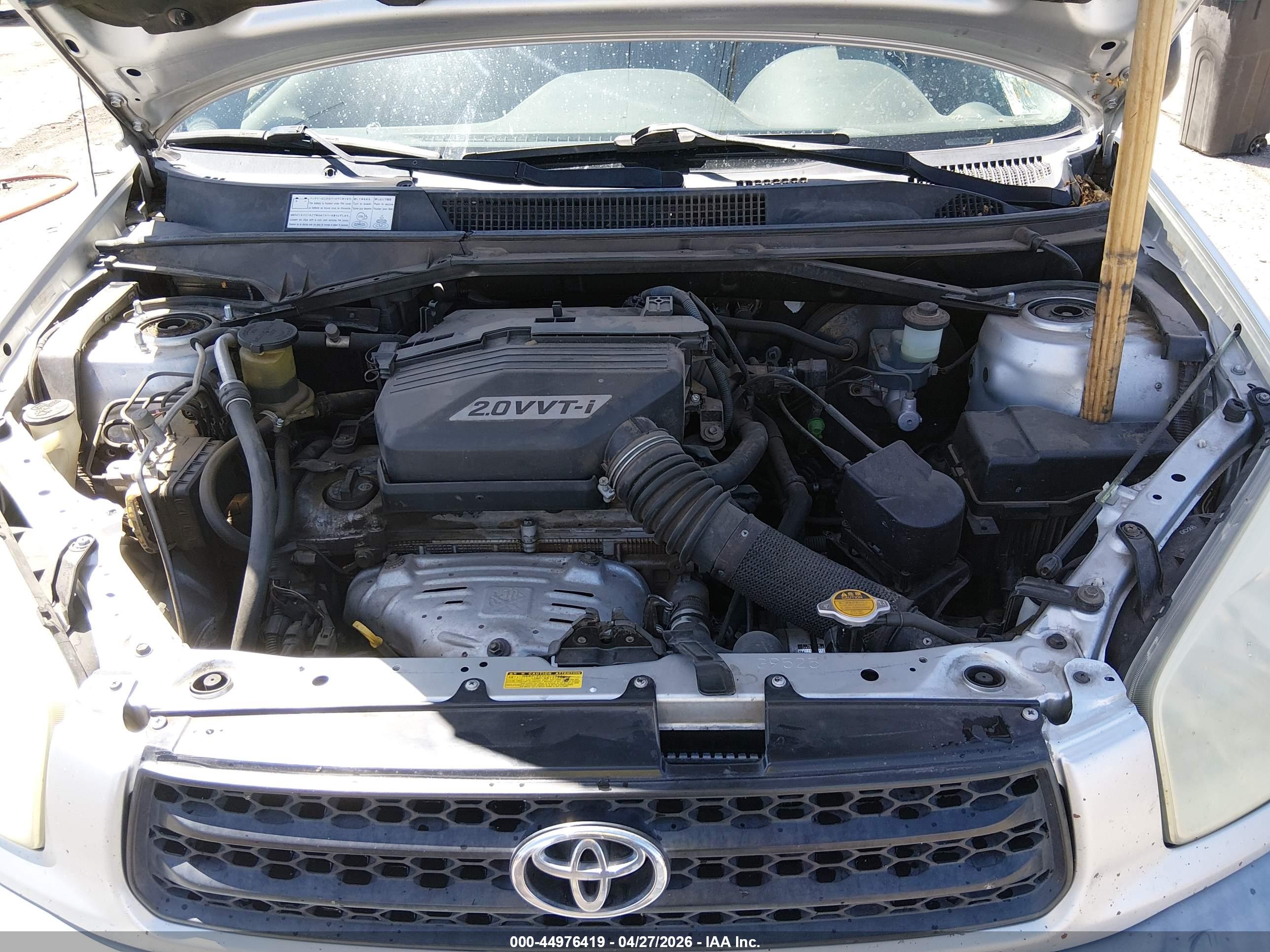 TOYOTA RAV4 image 10
