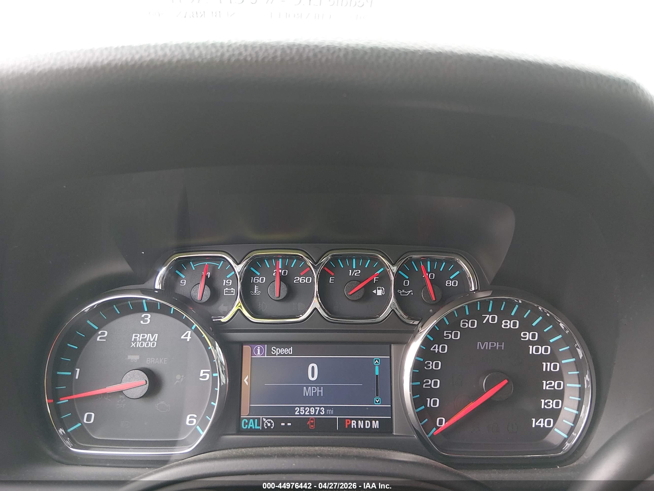 CHEVROLET SUBURBAN image 7