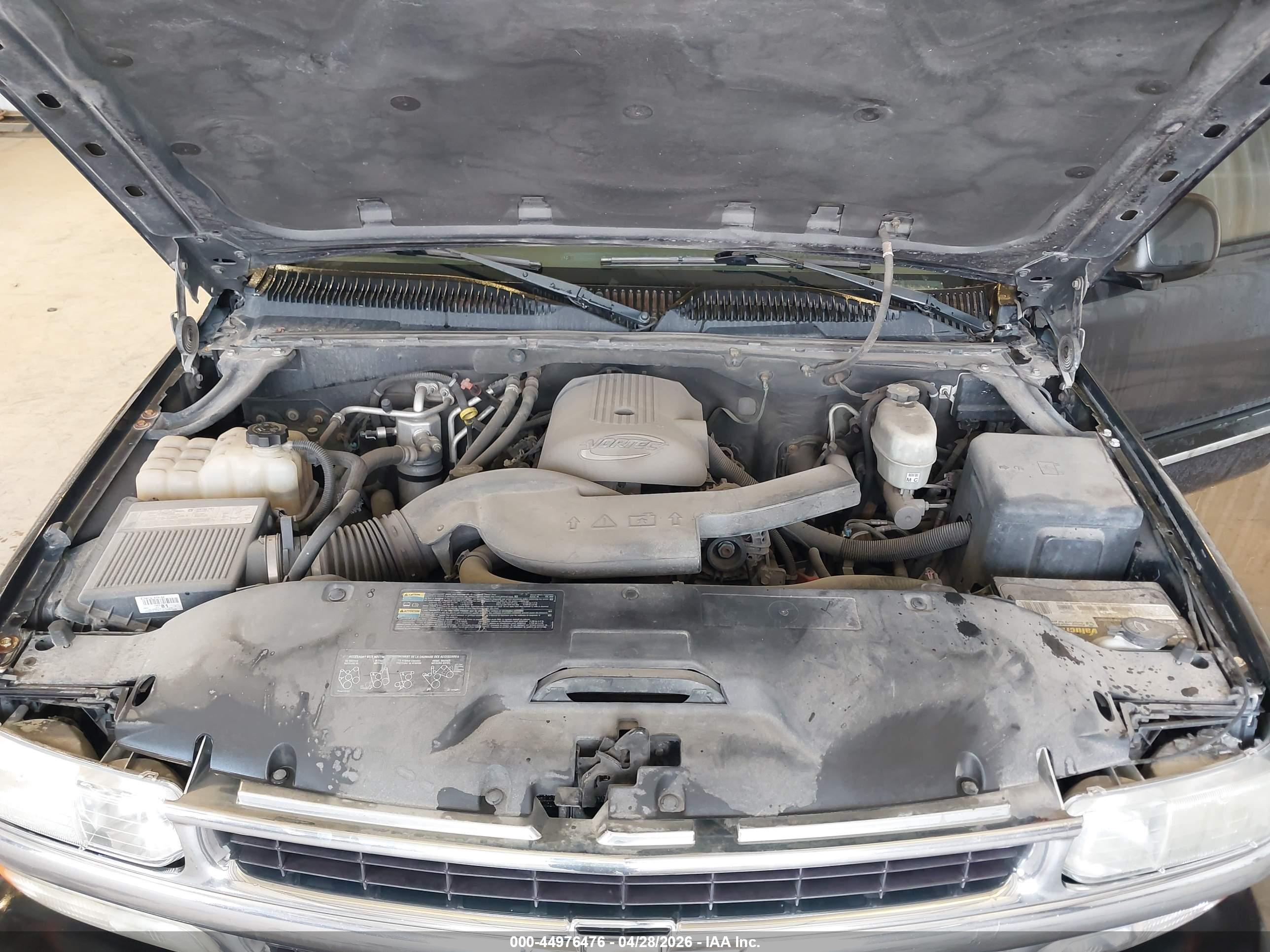 CHEVROLET TAHOE image 10