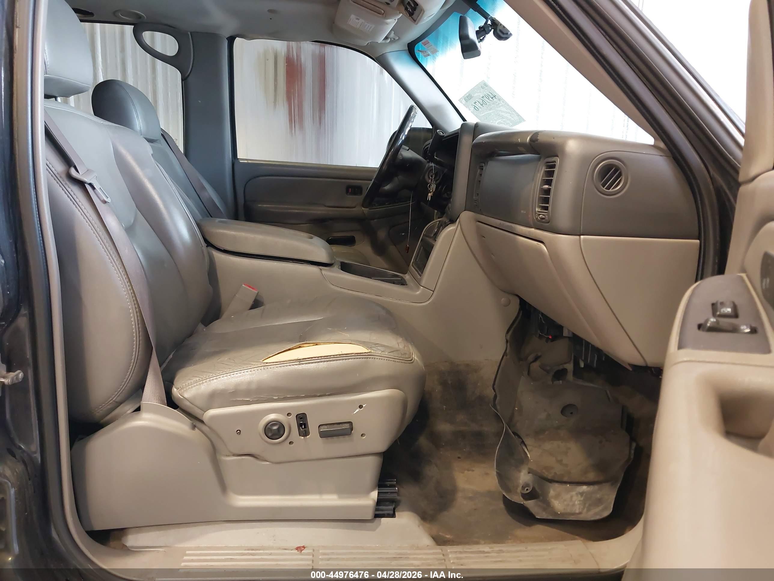 CHEVROLET TAHOE image 5