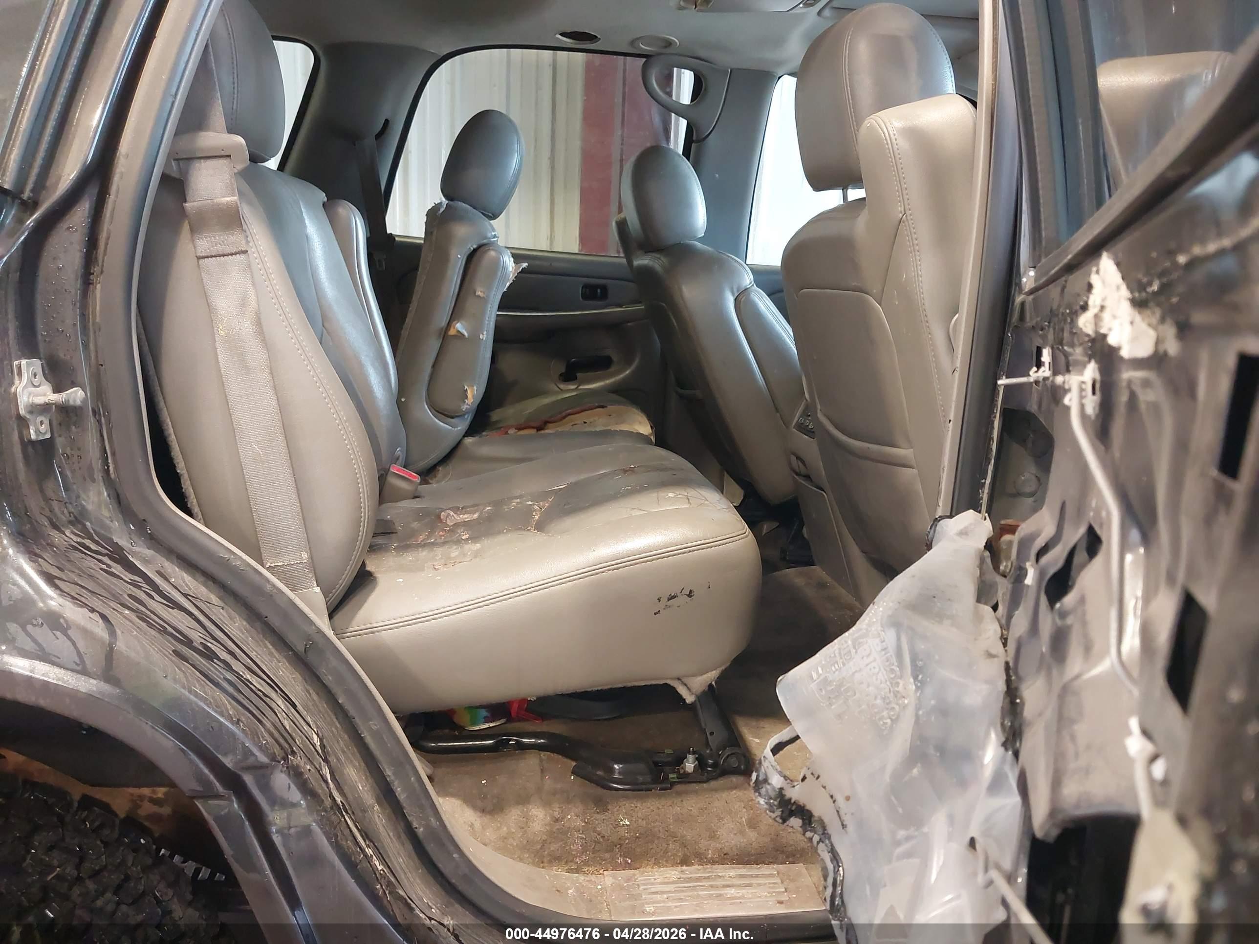 CHEVROLET TAHOE image 8