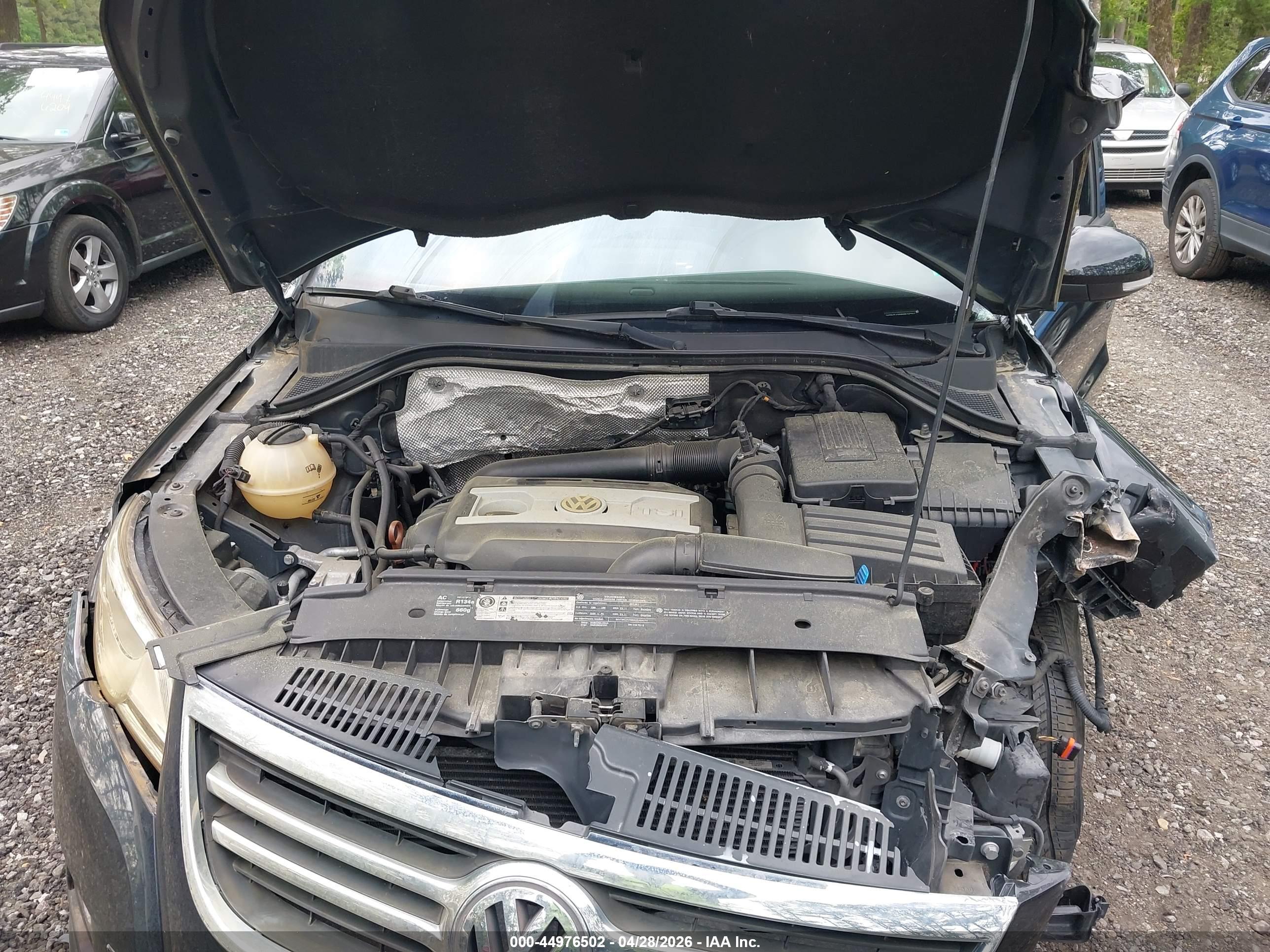 VOLKSWAGEN TIGUAN image 10