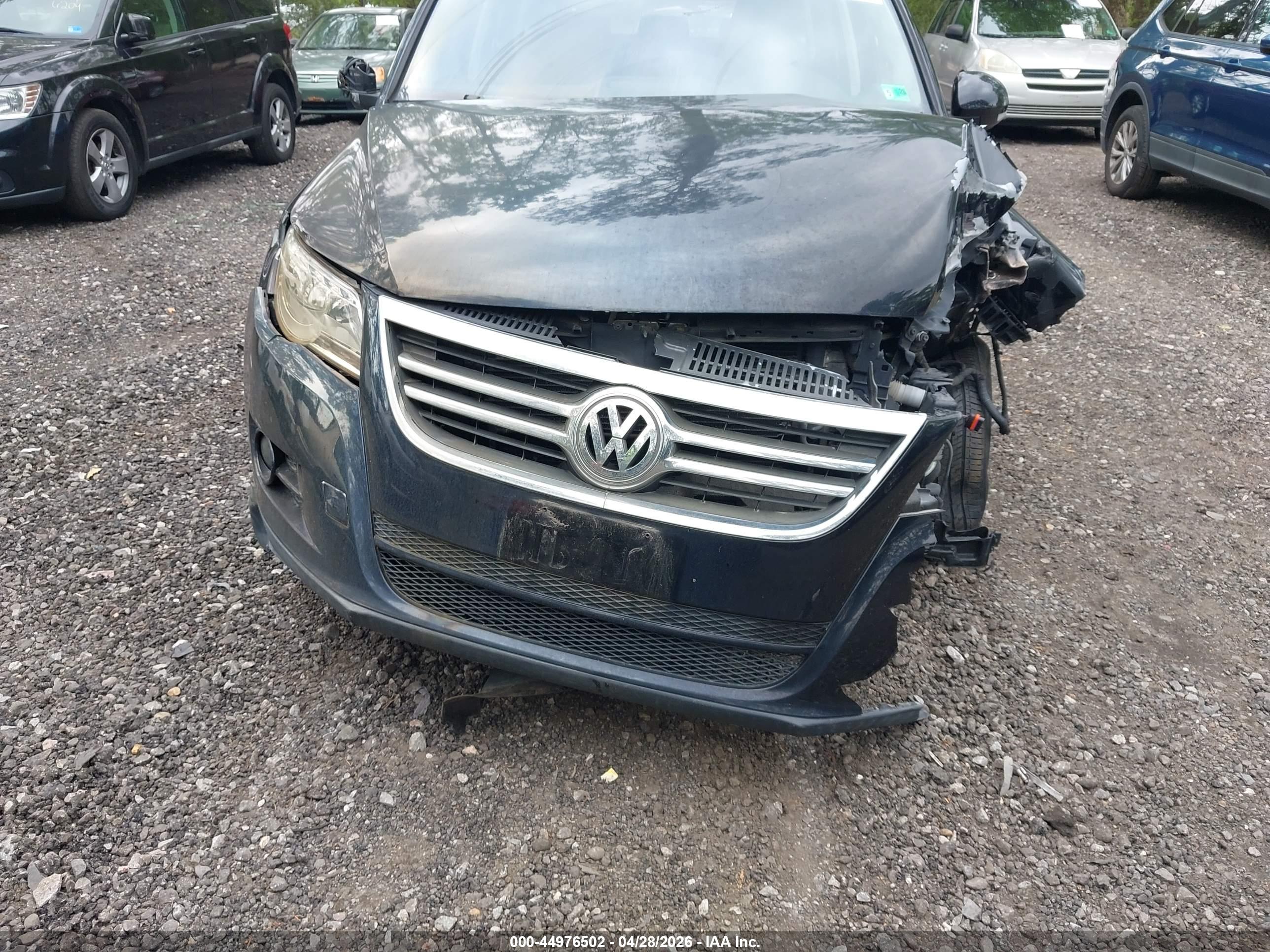 VOLKSWAGEN TIGUAN image 6