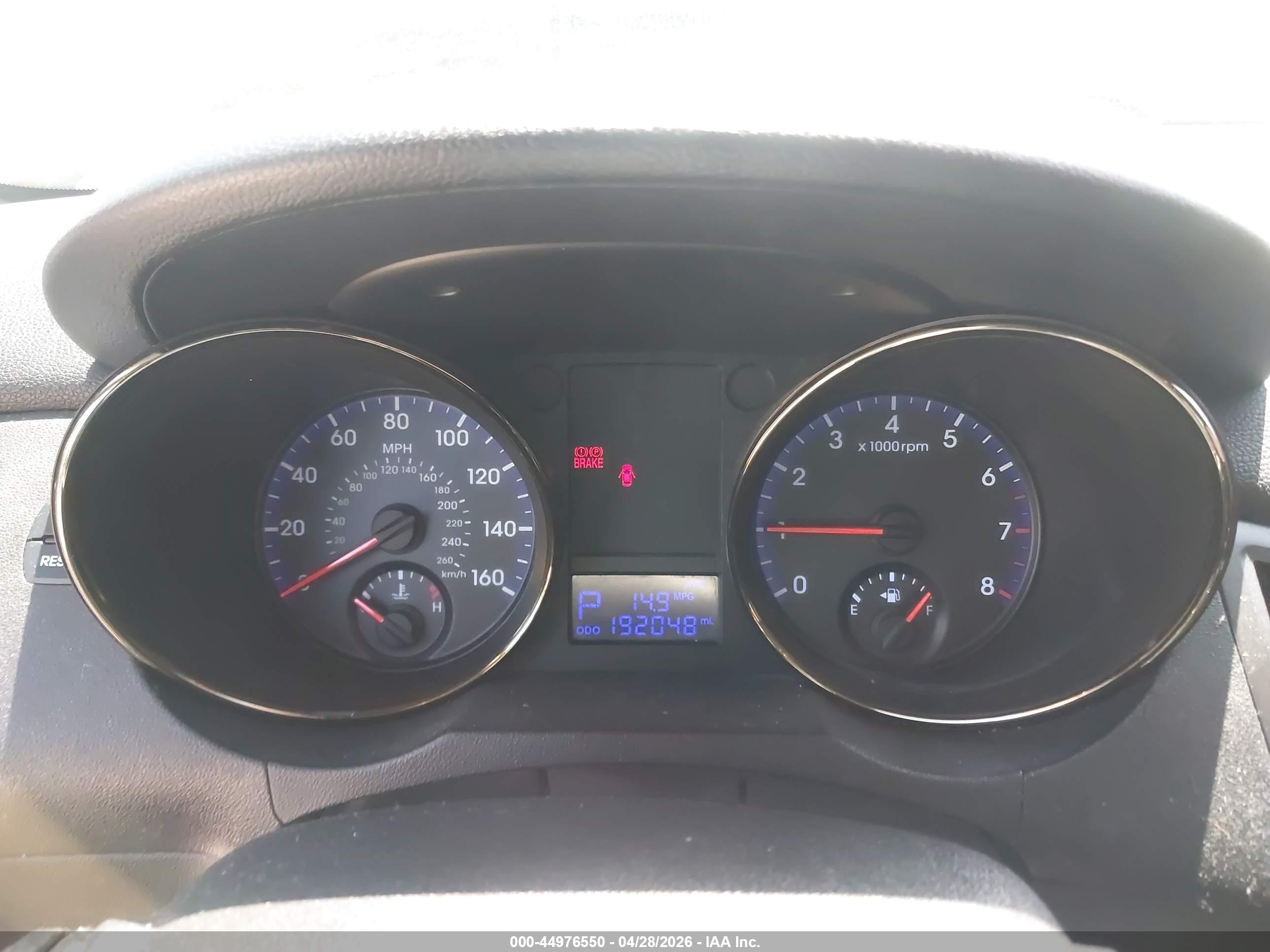 HYUNDAI GENESIS image 7