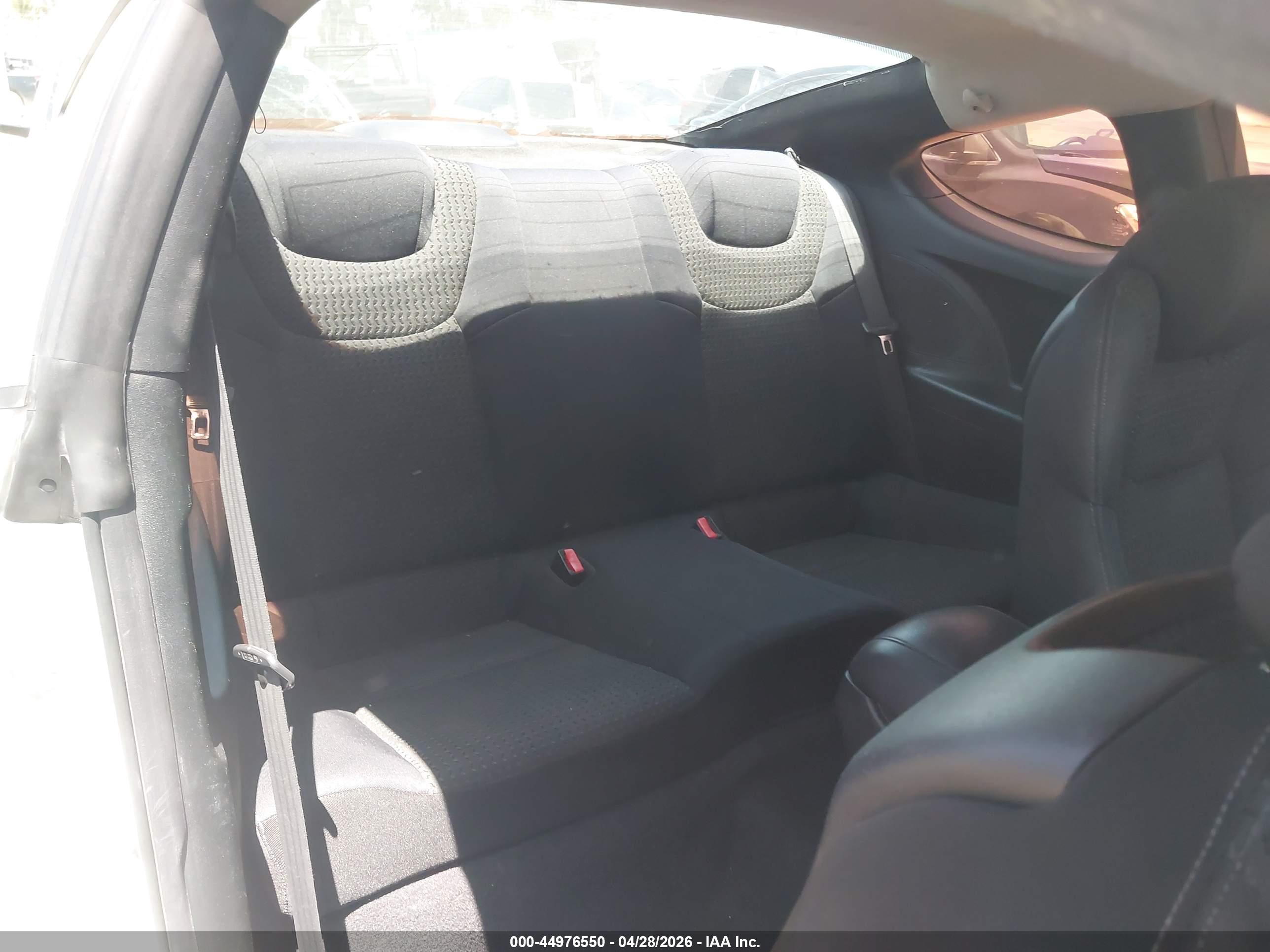 HYUNDAI GENESIS image 8