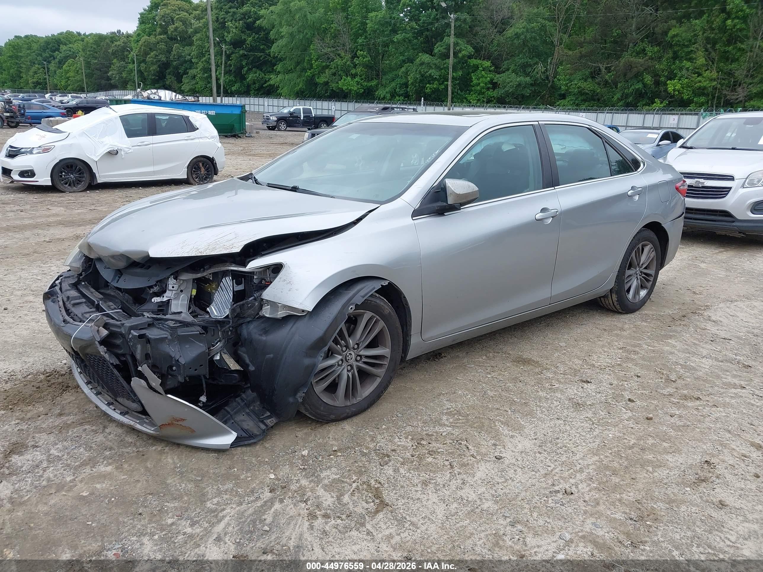 TOYOTA CAMRY image 2