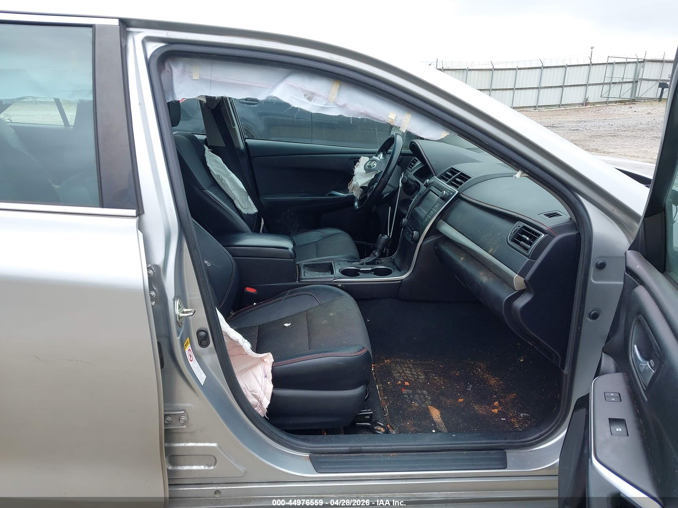 TOYOTA CAMRY image 5