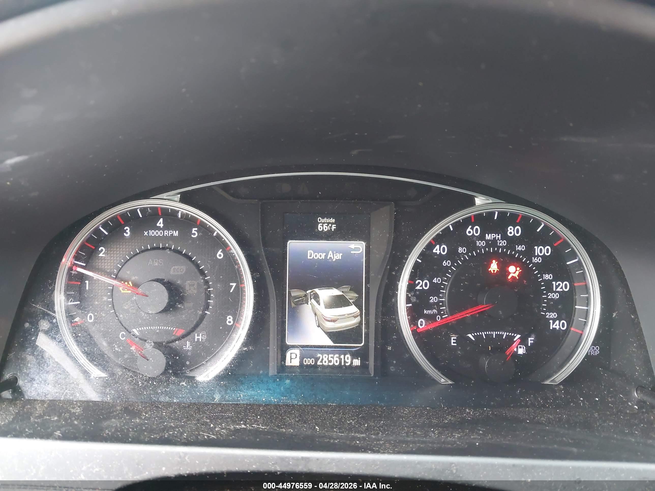 TOYOTA CAMRY image 7