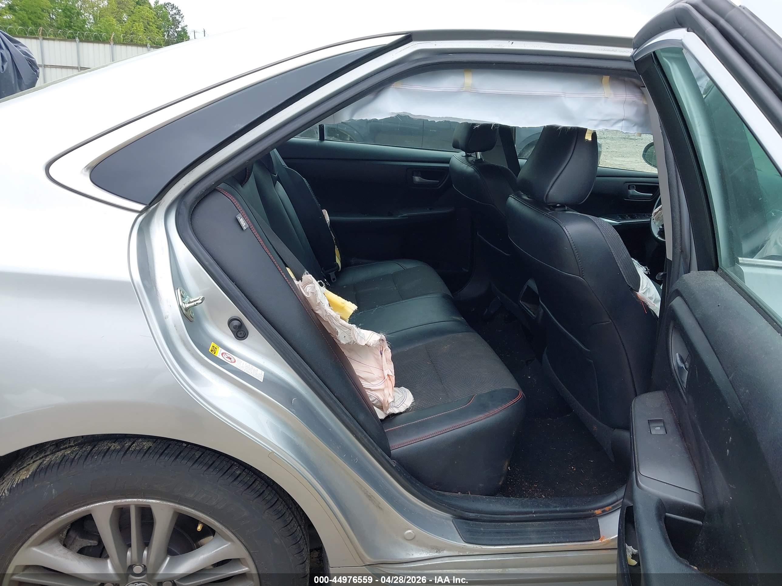 TOYOTA CAMRY image 8