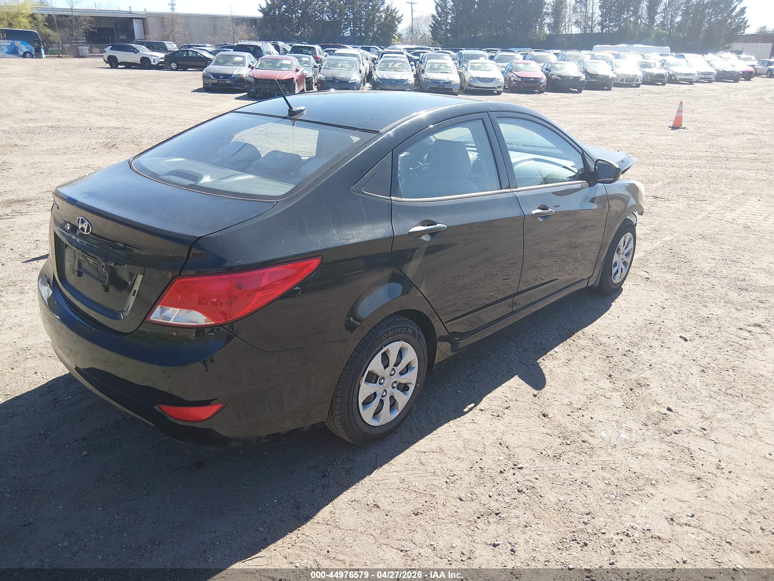 HYUNDAI ACCENT image 4