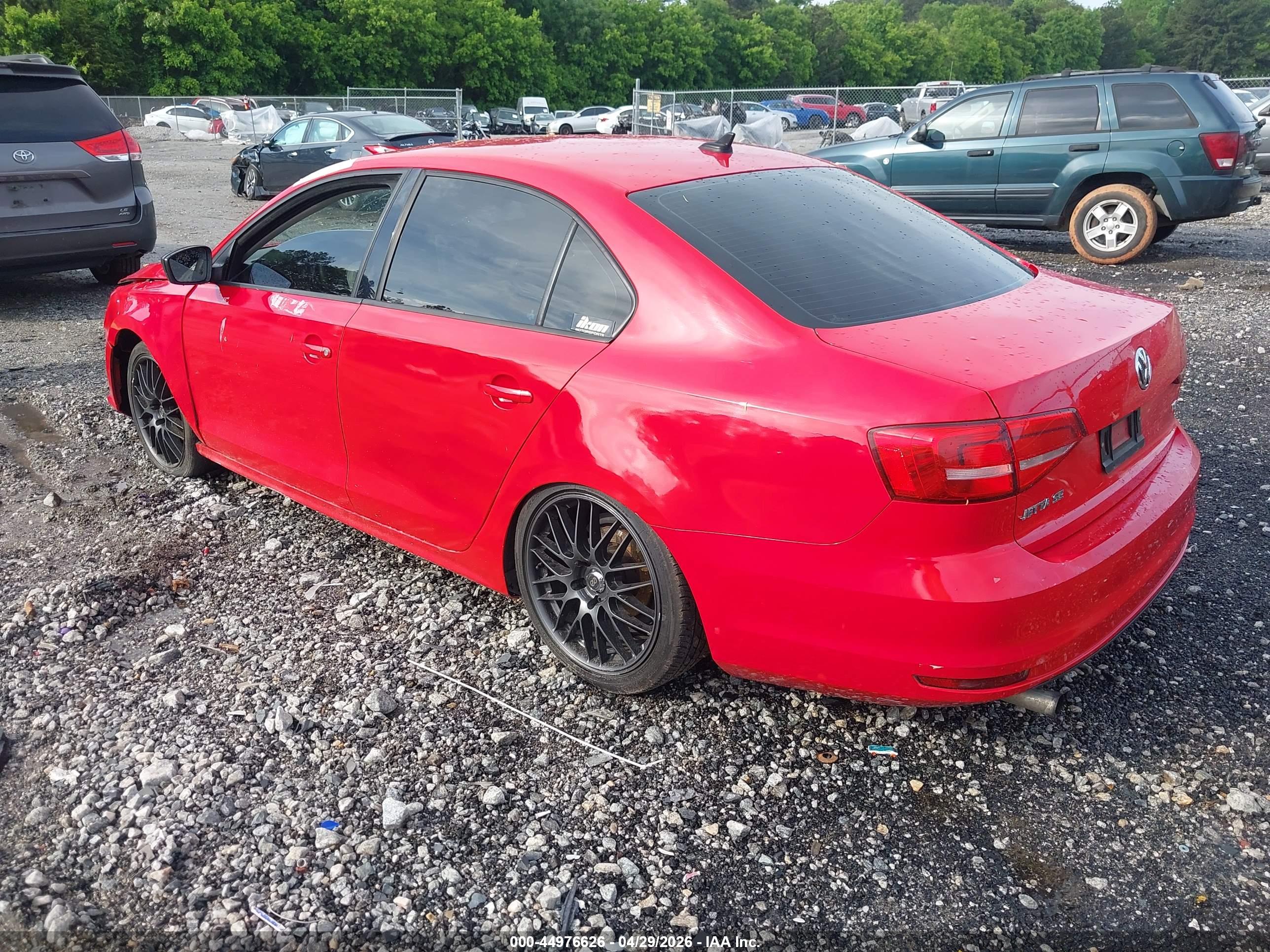 VOLKSWAGEN JETTA image 3