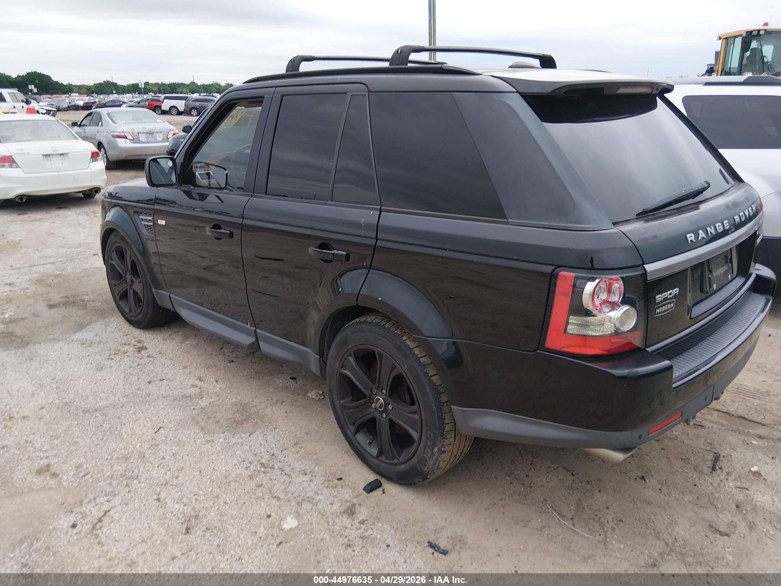 LAND ROVER image 3