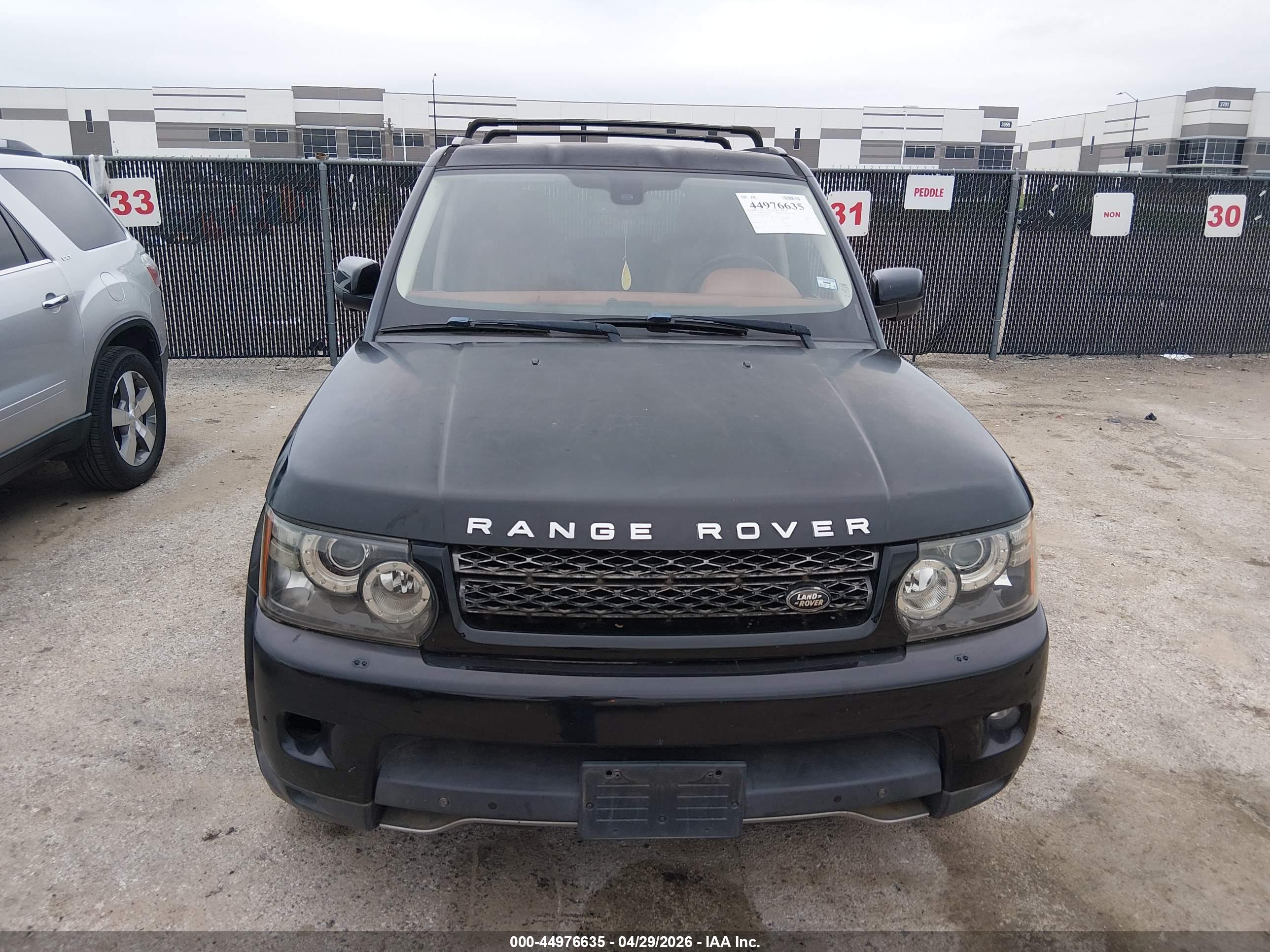 LAND ROVER image 6