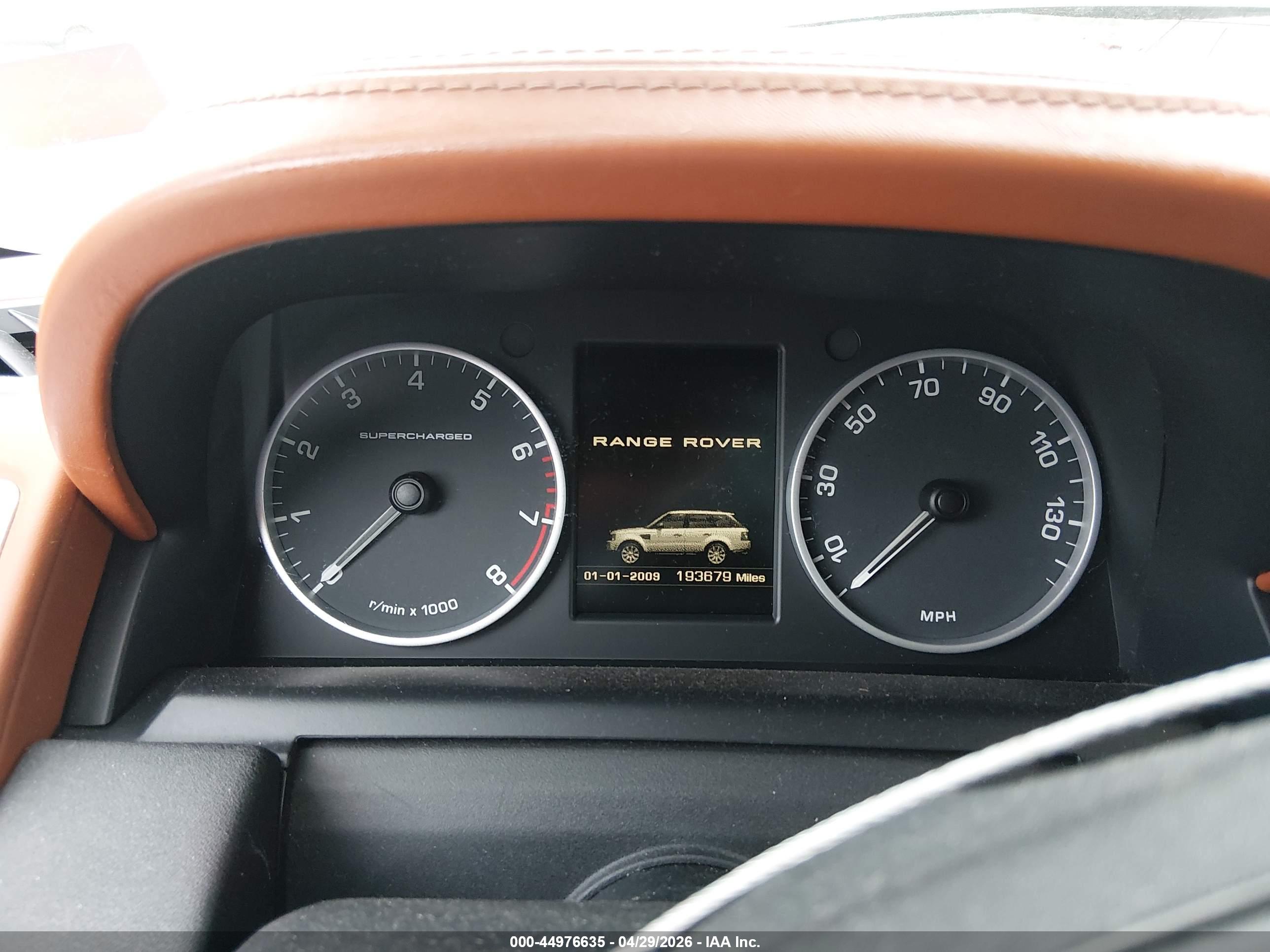 LAND ROVER image 7