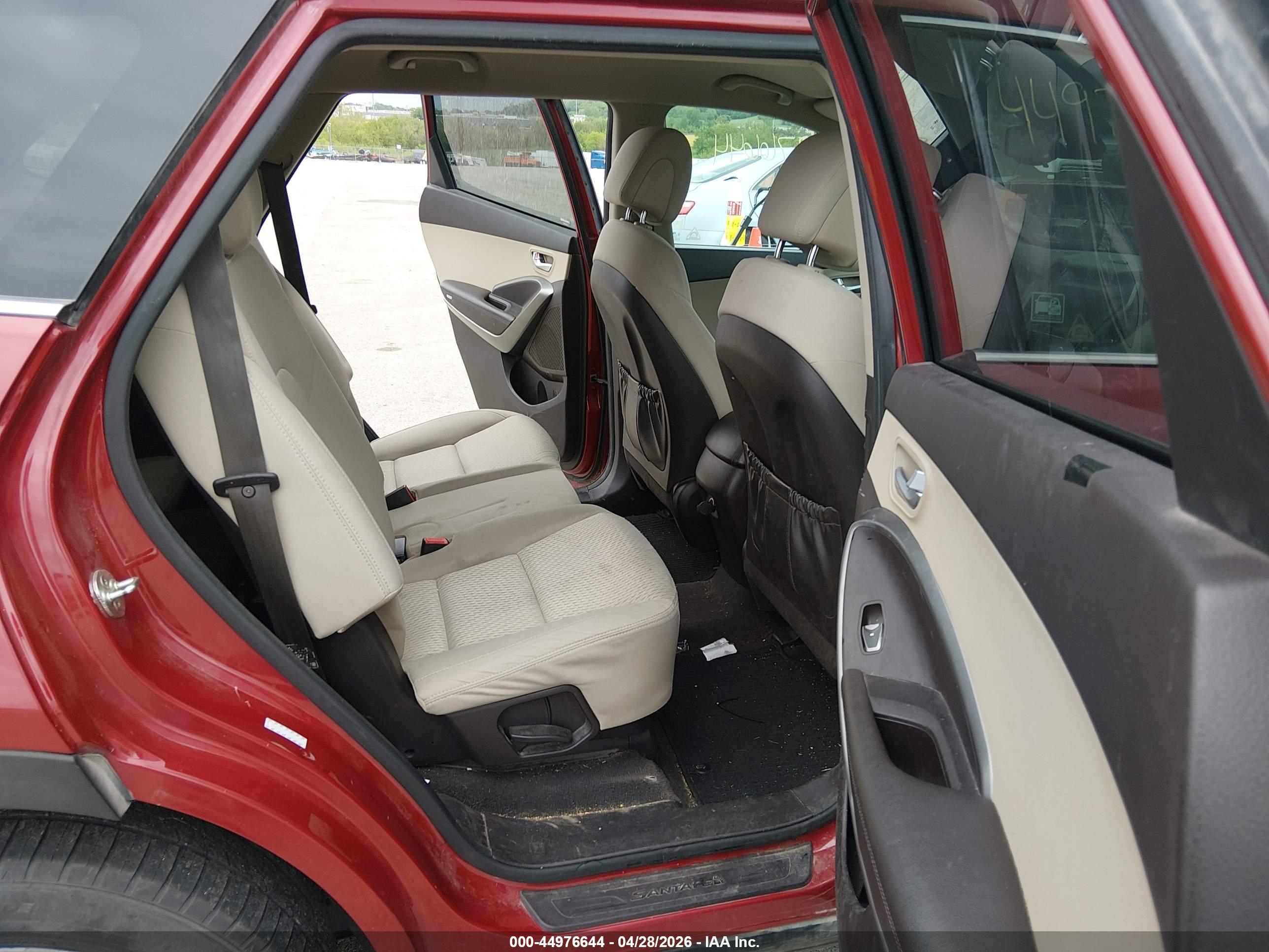 HYUNDAI SANTA image 8
