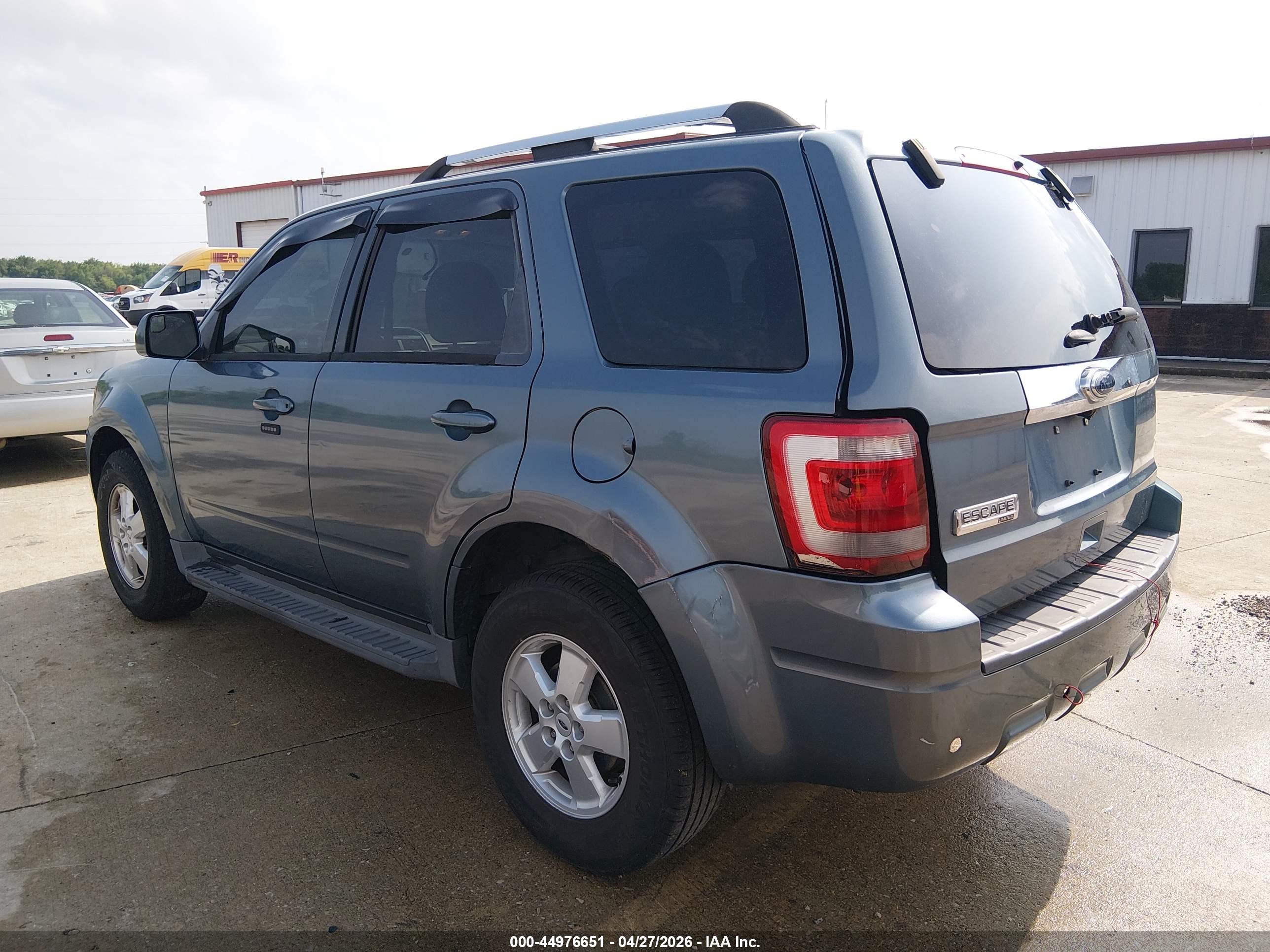 FORD ESCAPE image 3