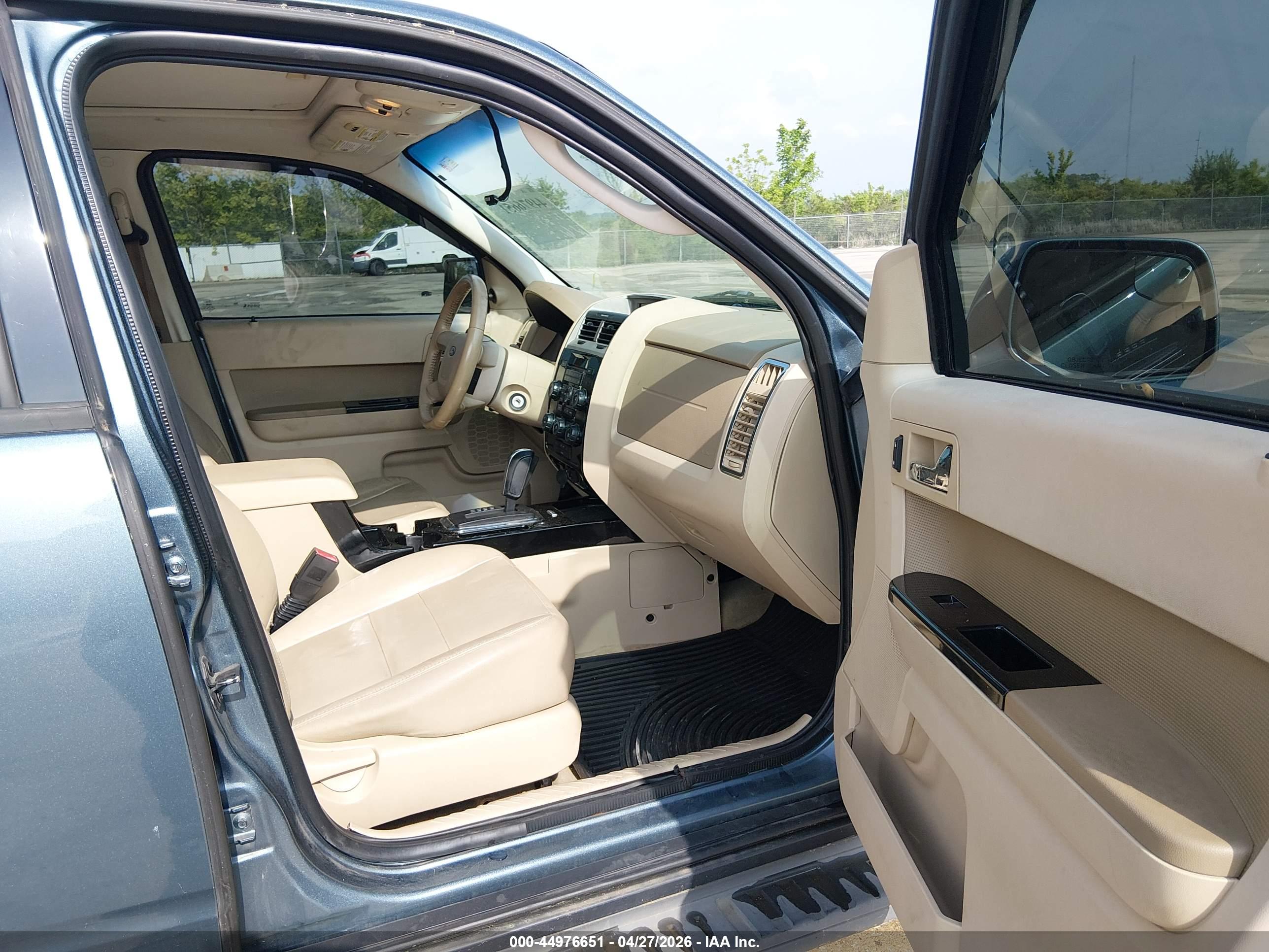 FORD ESCAPE image 5