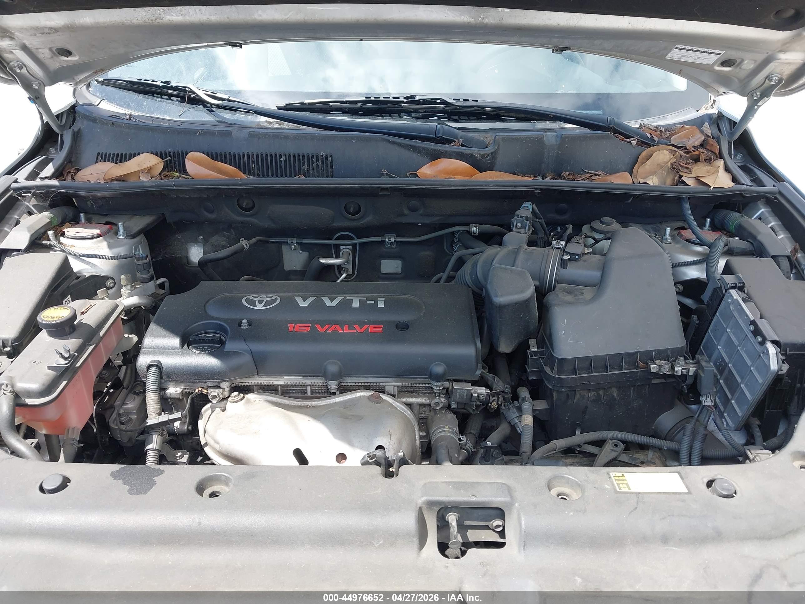 TOYOTA RAV4 image 10