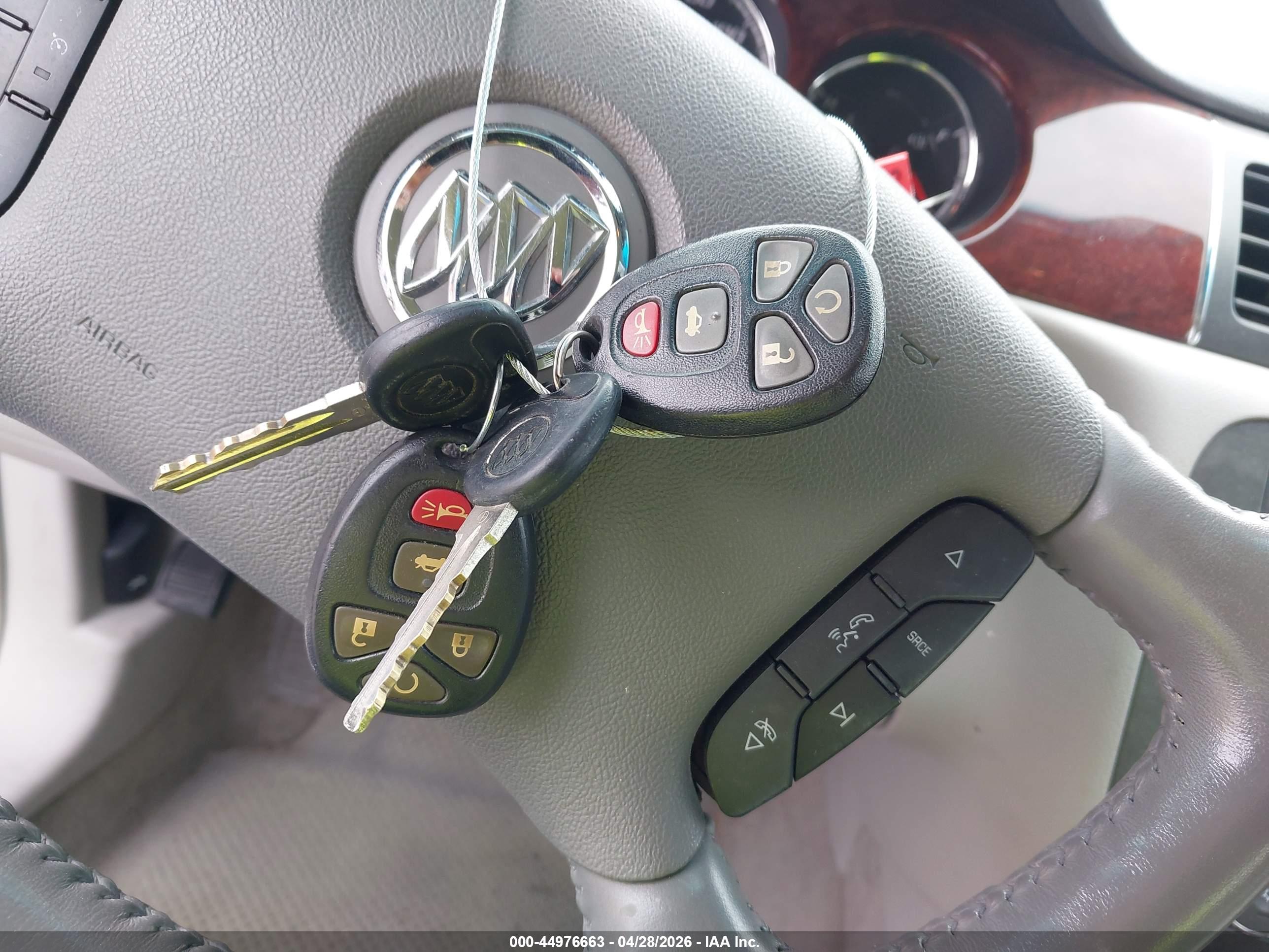 BUICK LUCERNE image 11