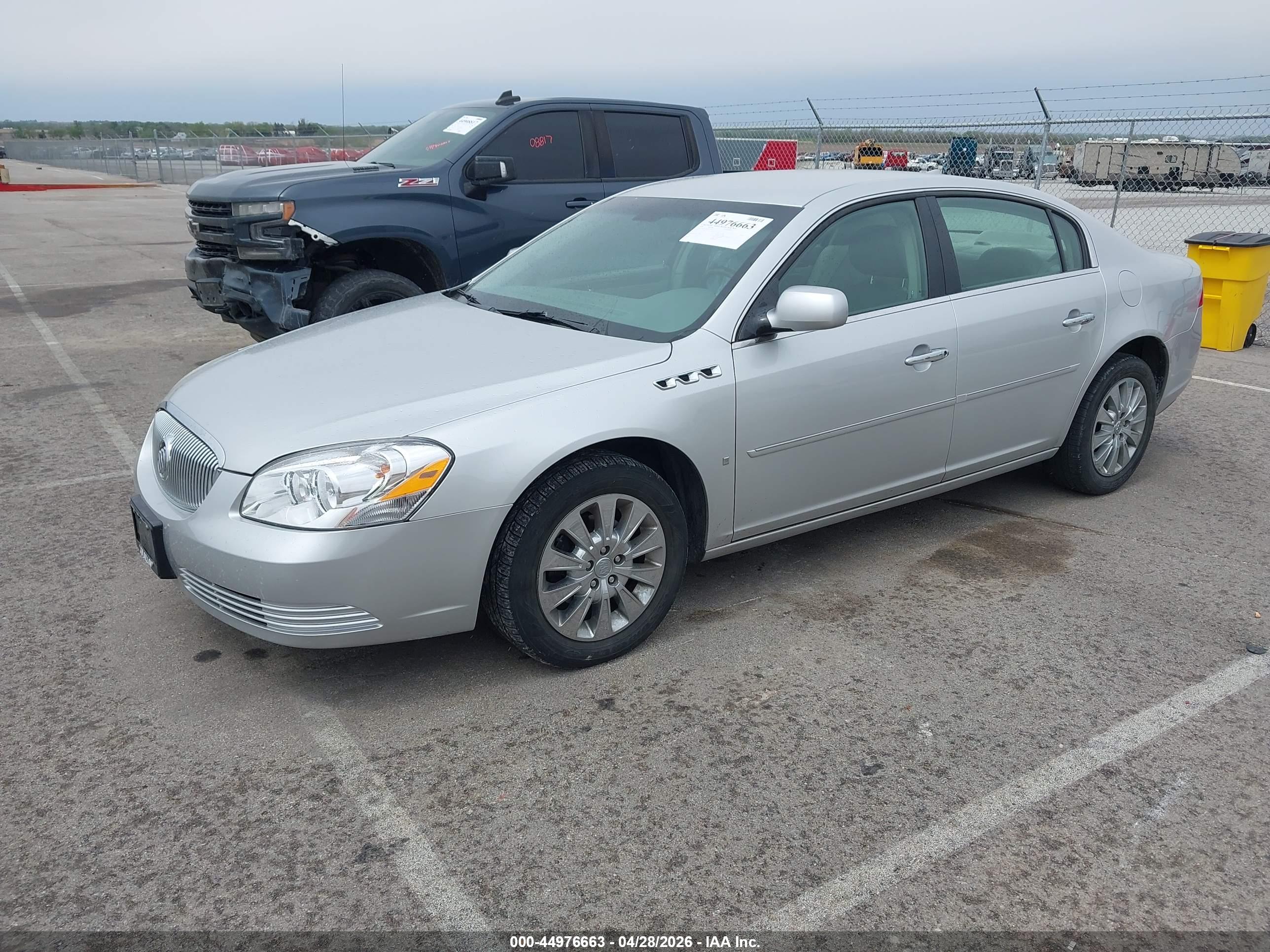 BUICK LUCERNE image 2