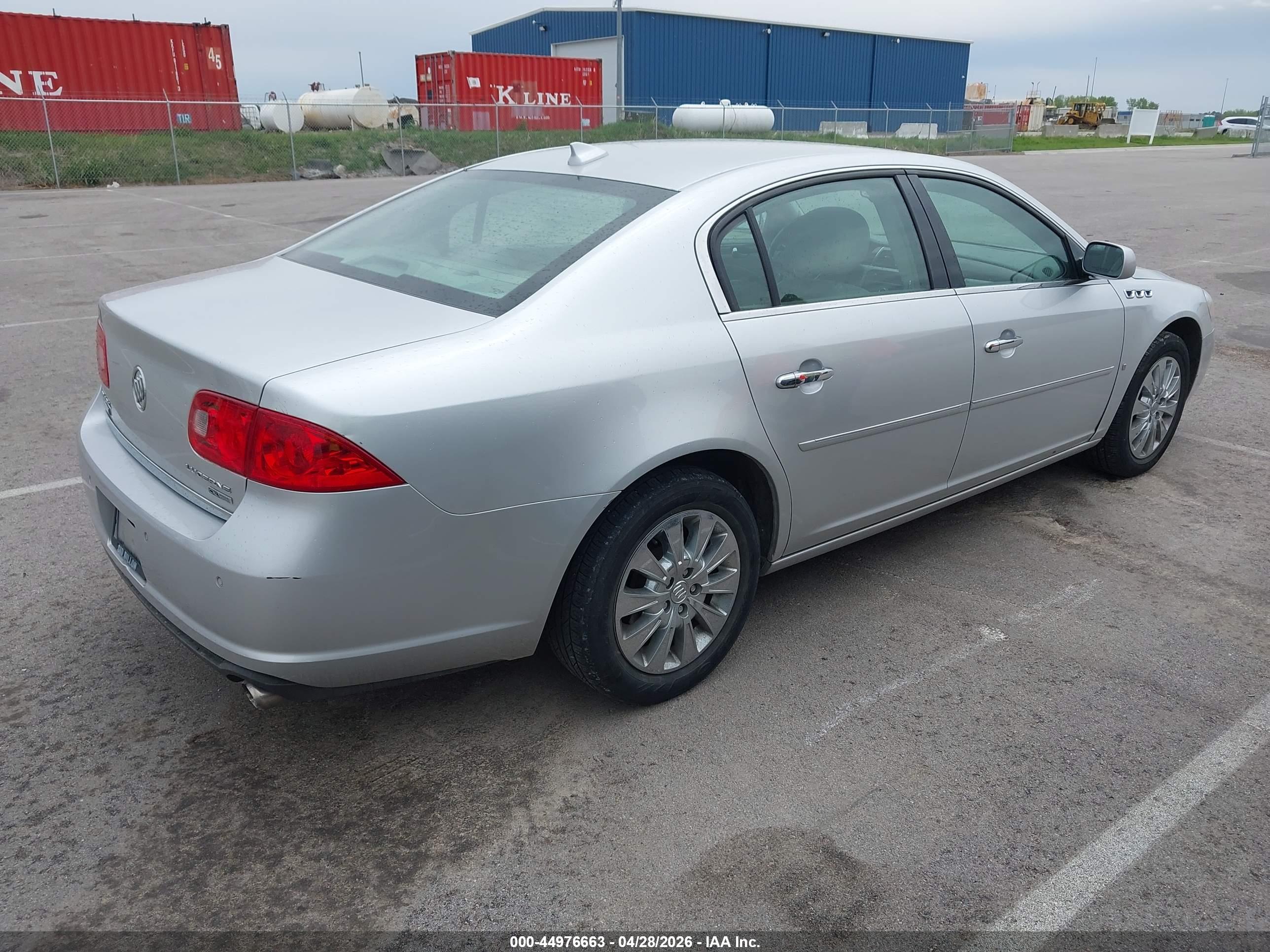BUICK LUCERNE image 4