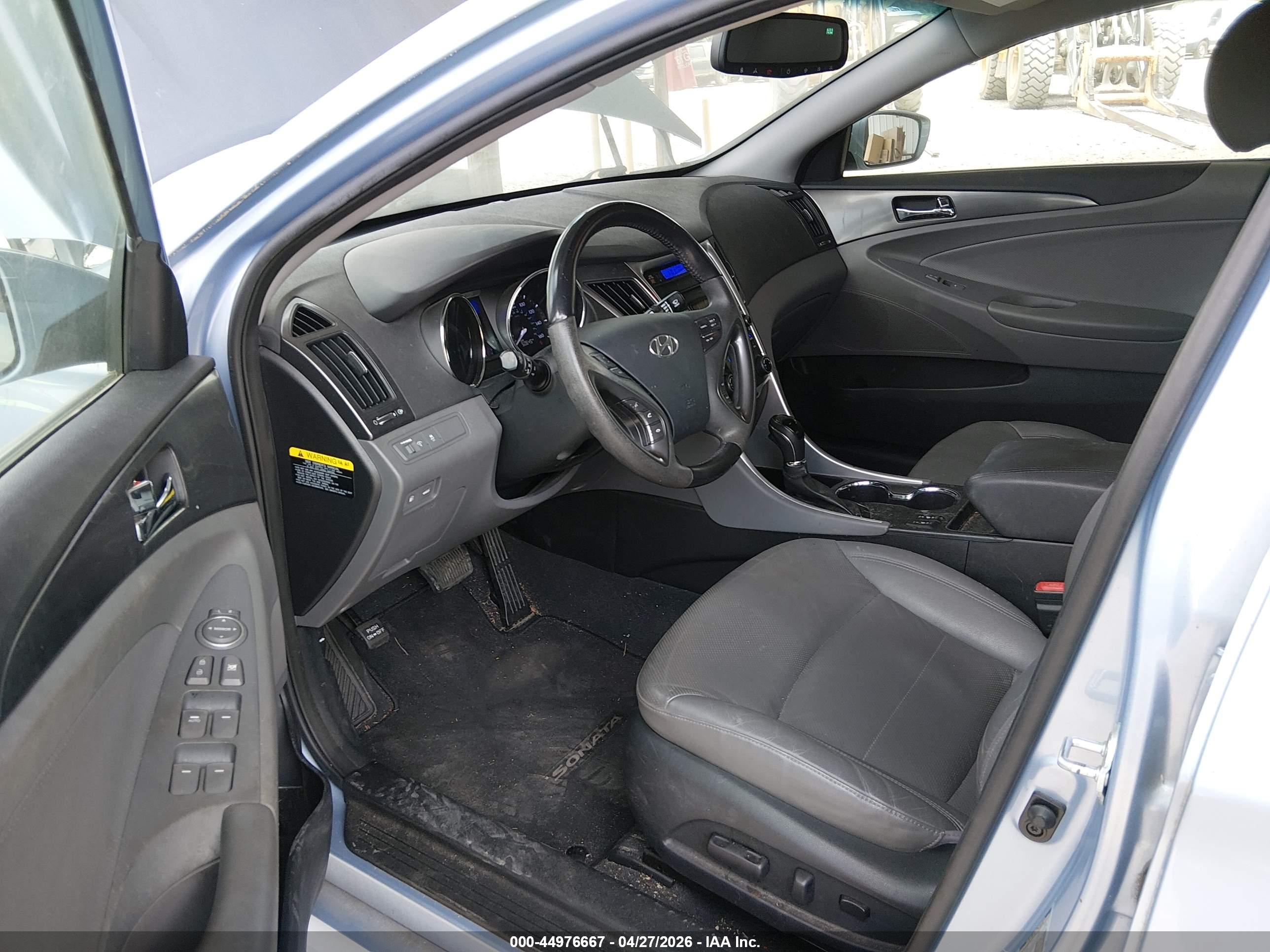 HYUNDAI SONATA image 5