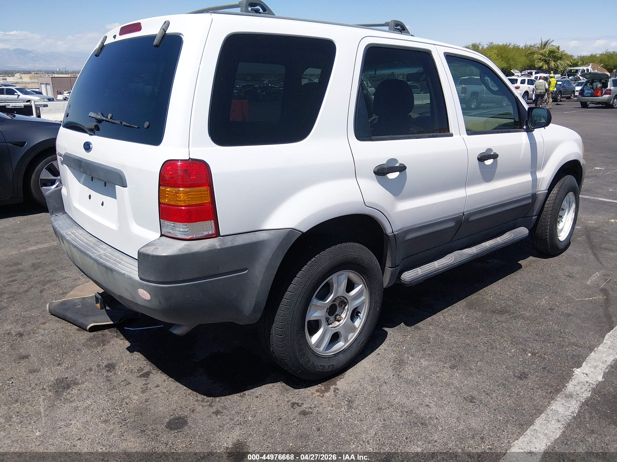 FORD ESCAPE image 4