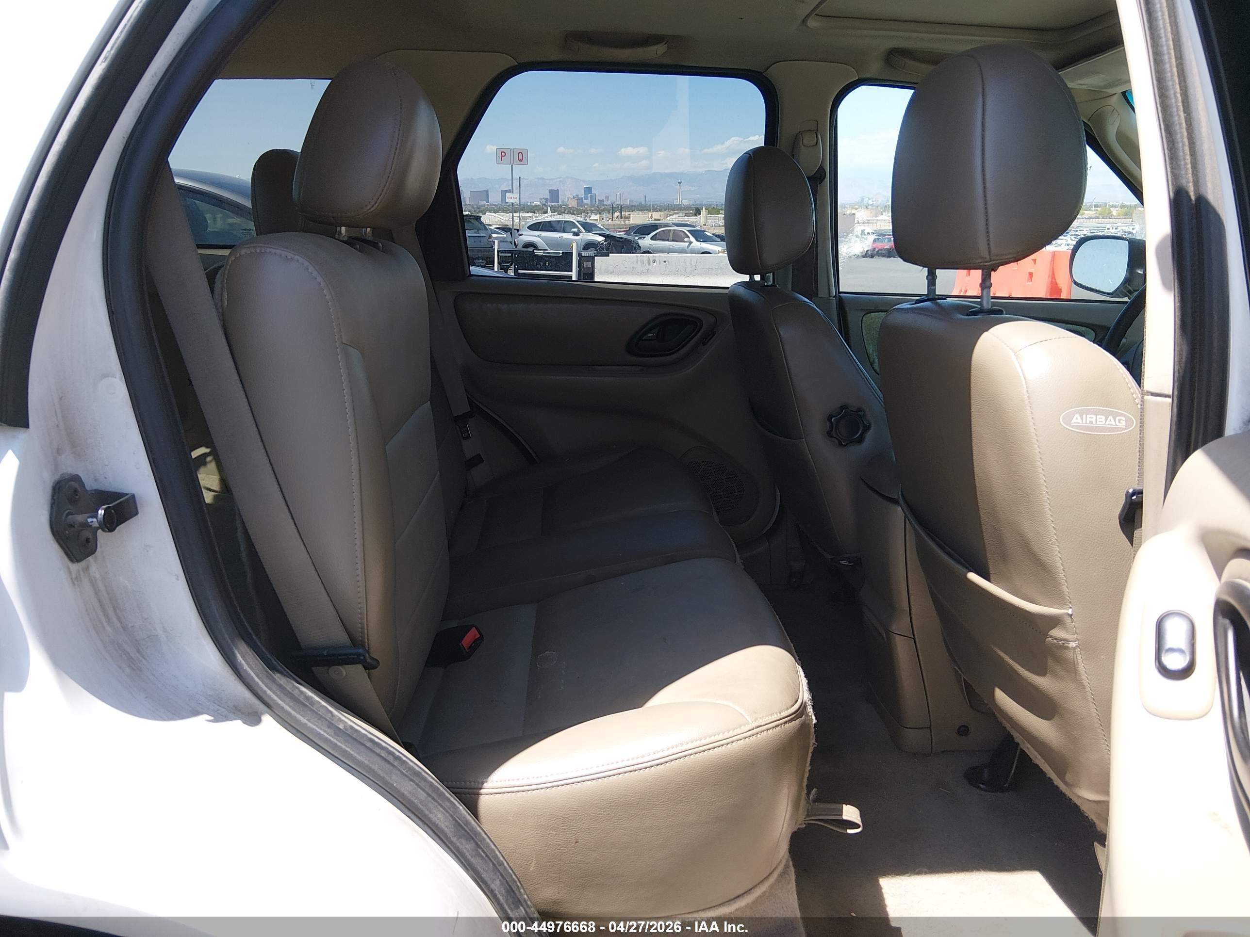 FORD ESCAPE image 8