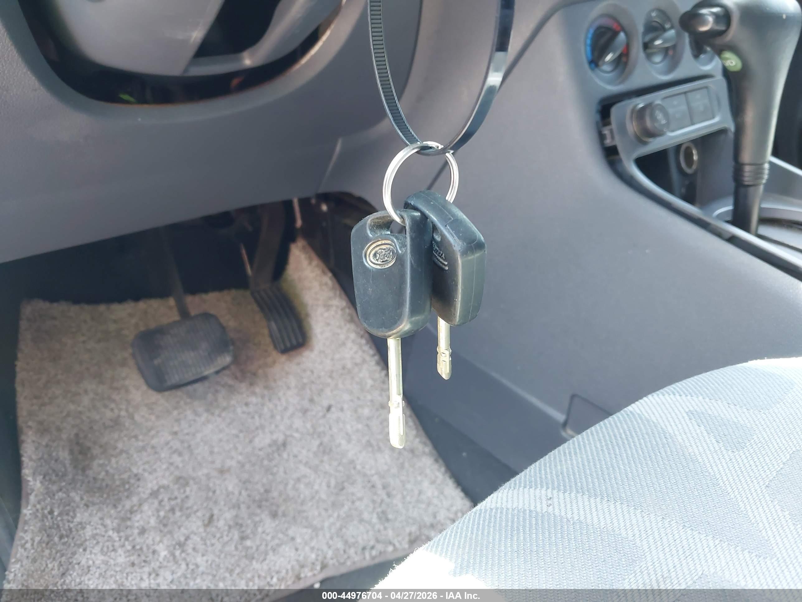 FORD TRANSIT image 11