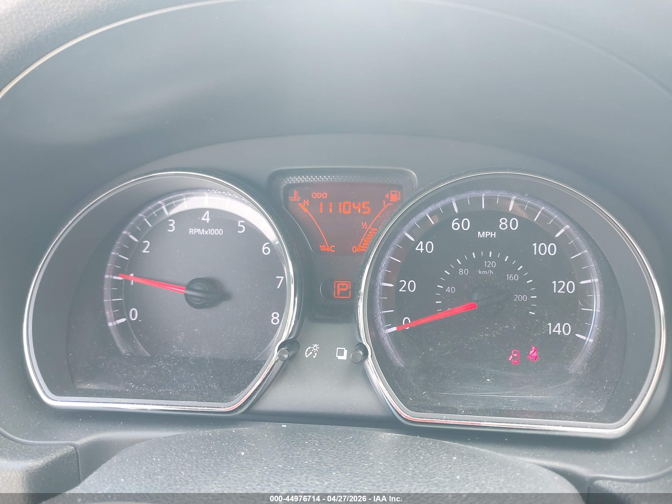 NISSAN VERSA image 7
