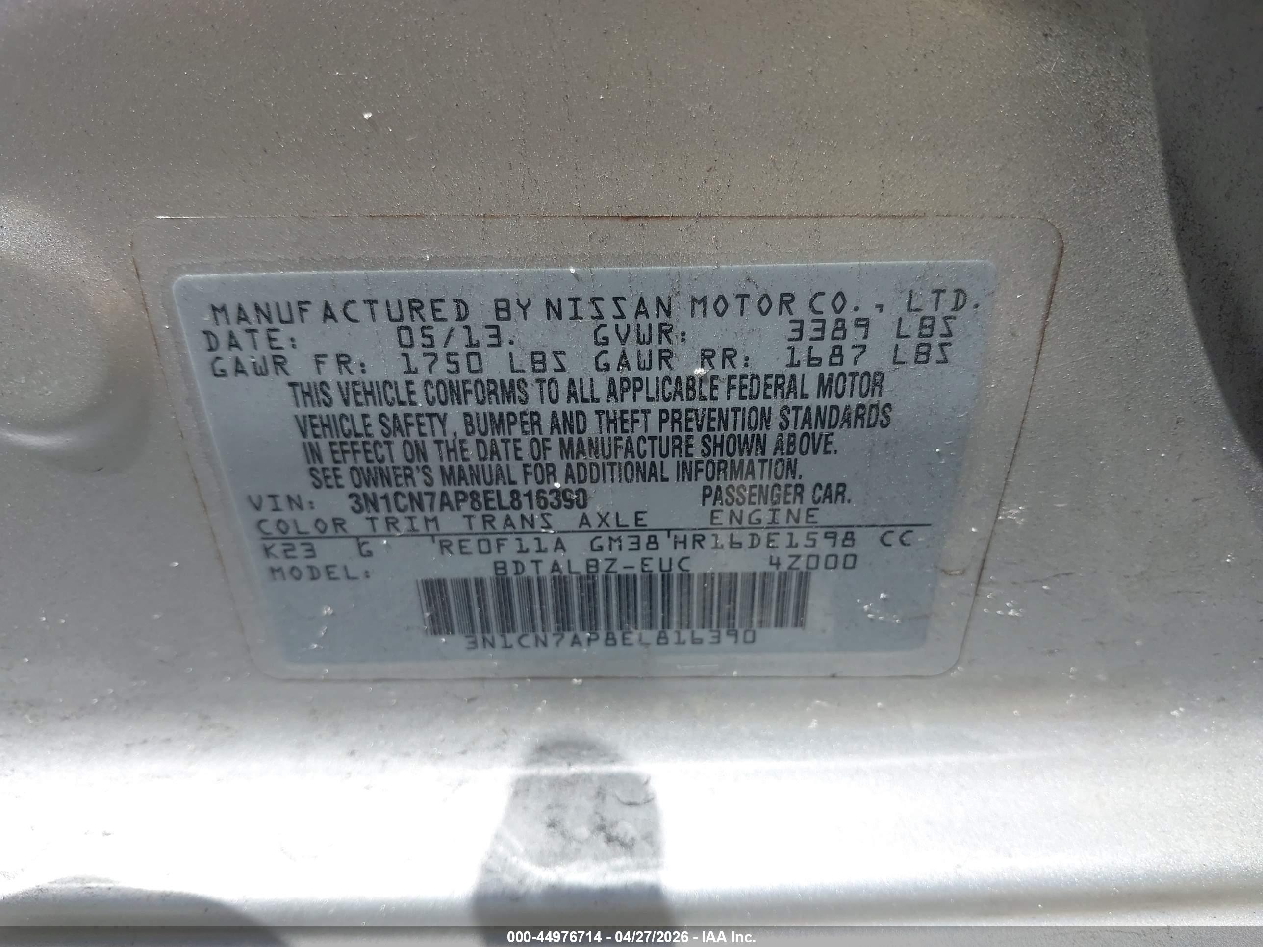 NISSAN VERSA image 9