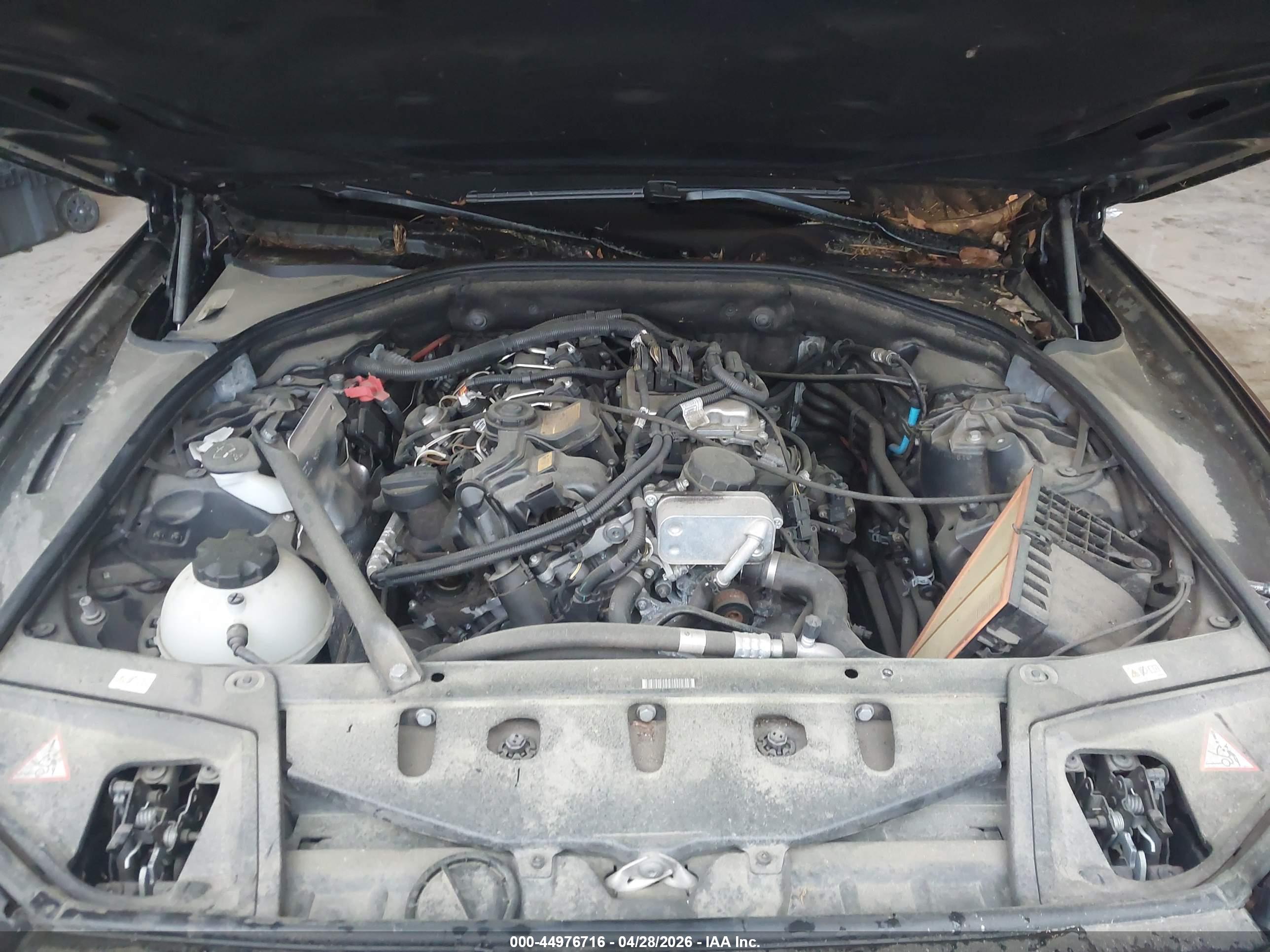 BMW 528I image 10