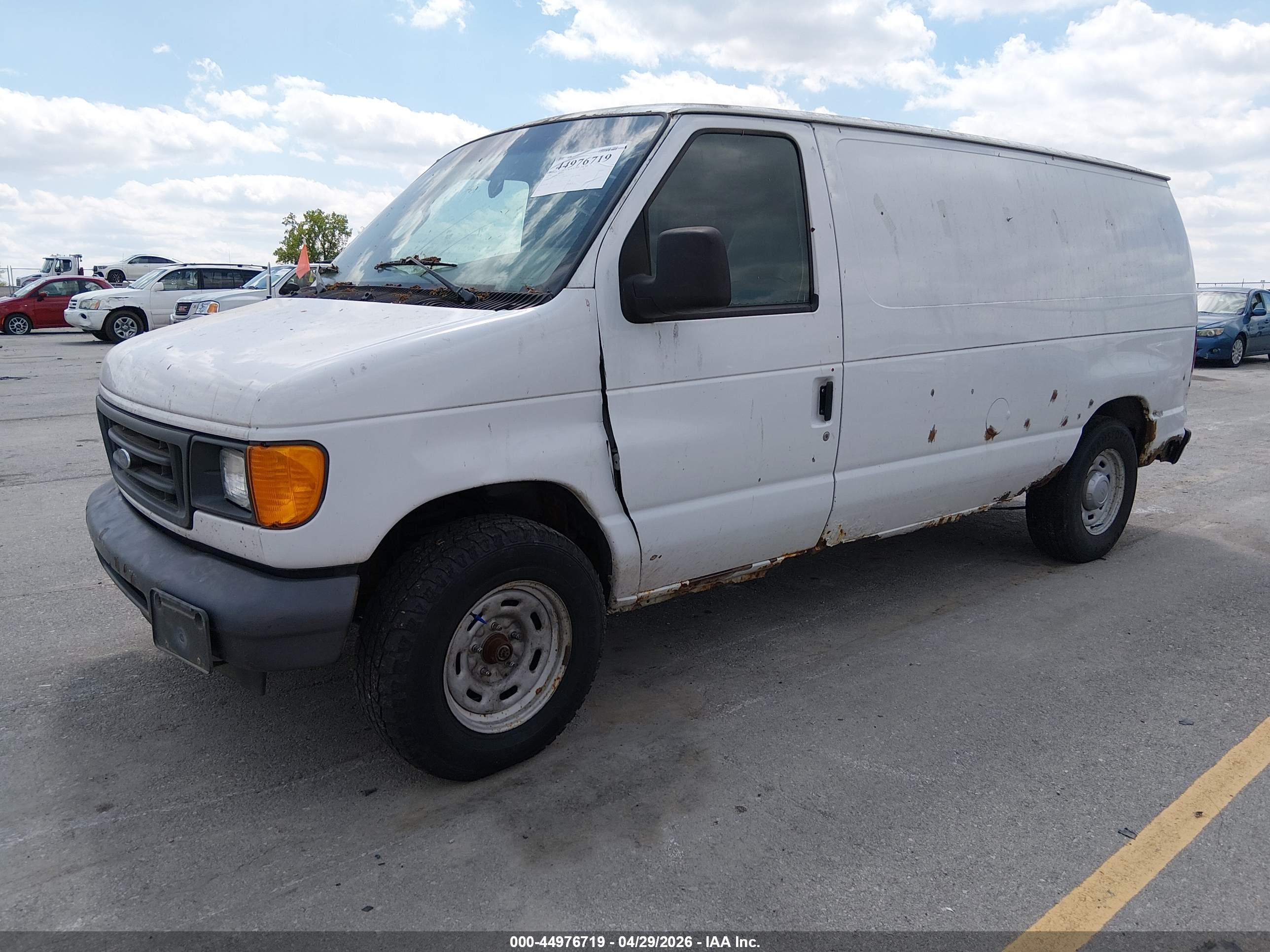 FORD E-150 image 2