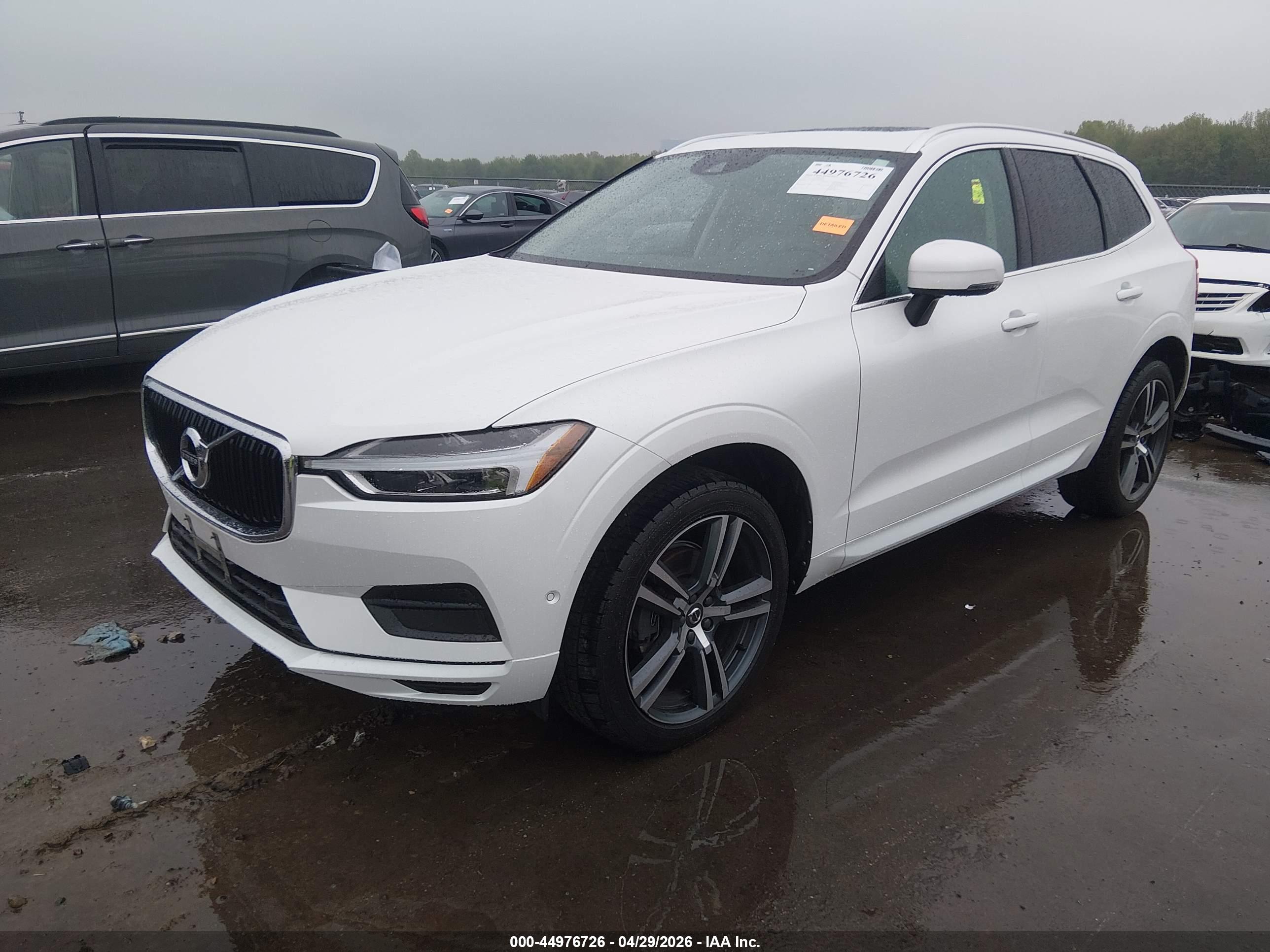 VOLVO XC60 image 2