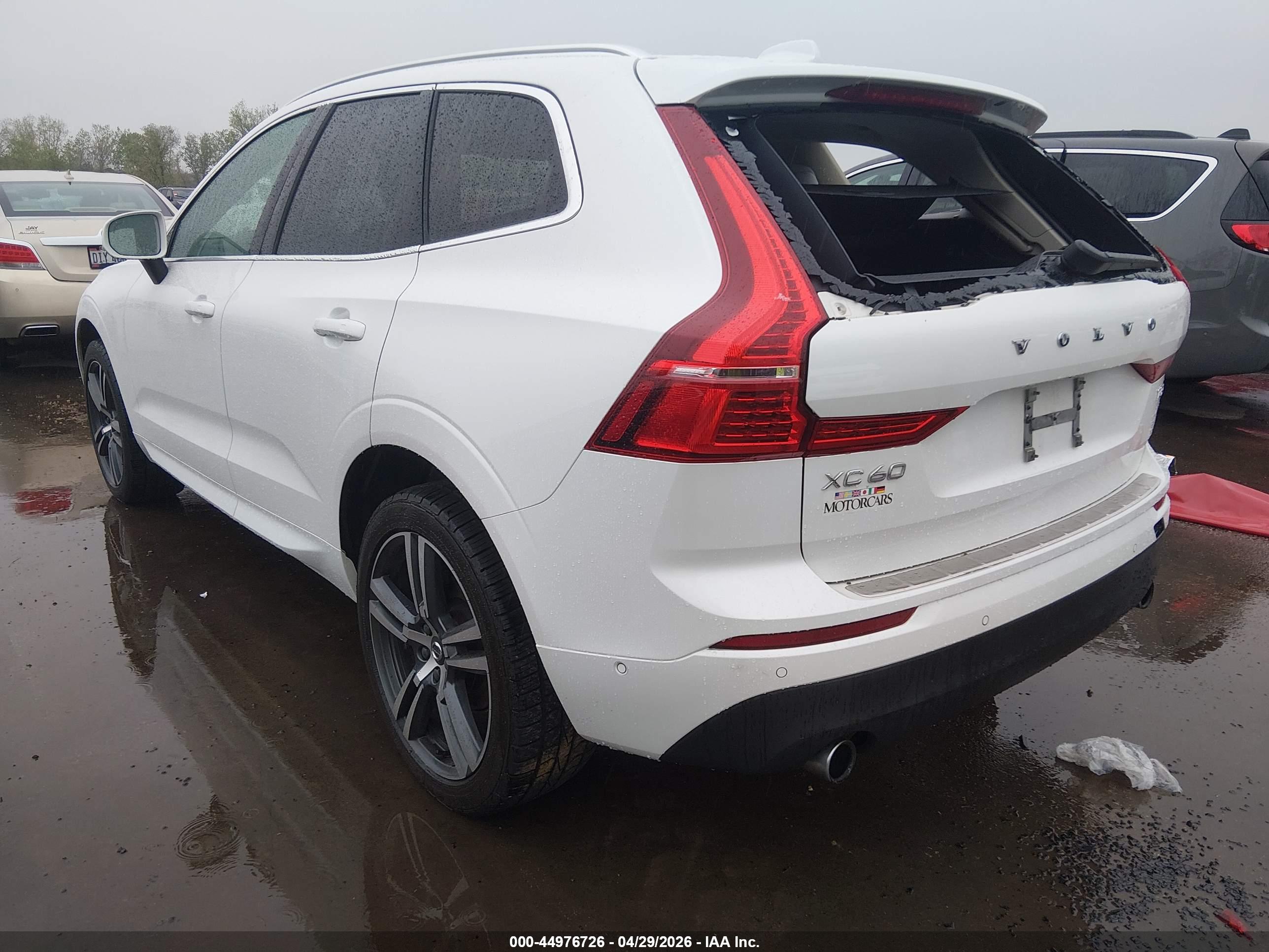 VOLVO XC60 image 3