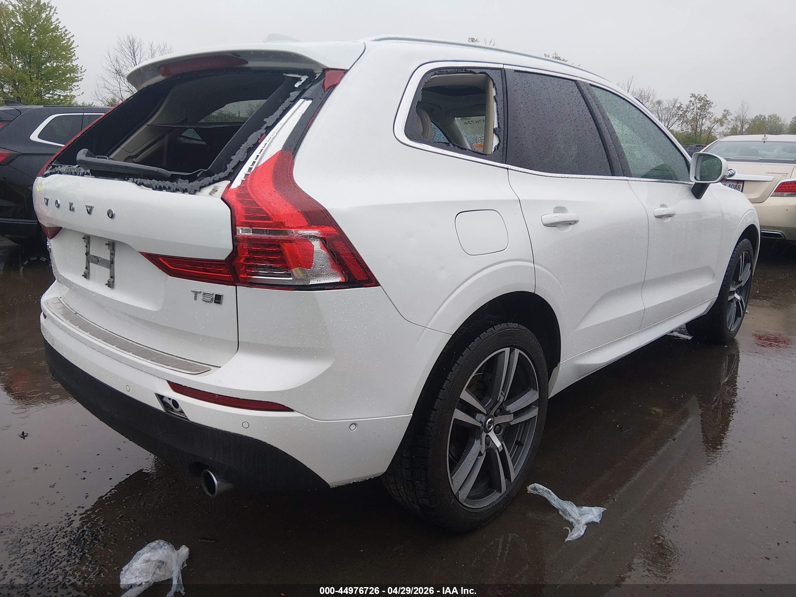 VOLVO XC60 image 4