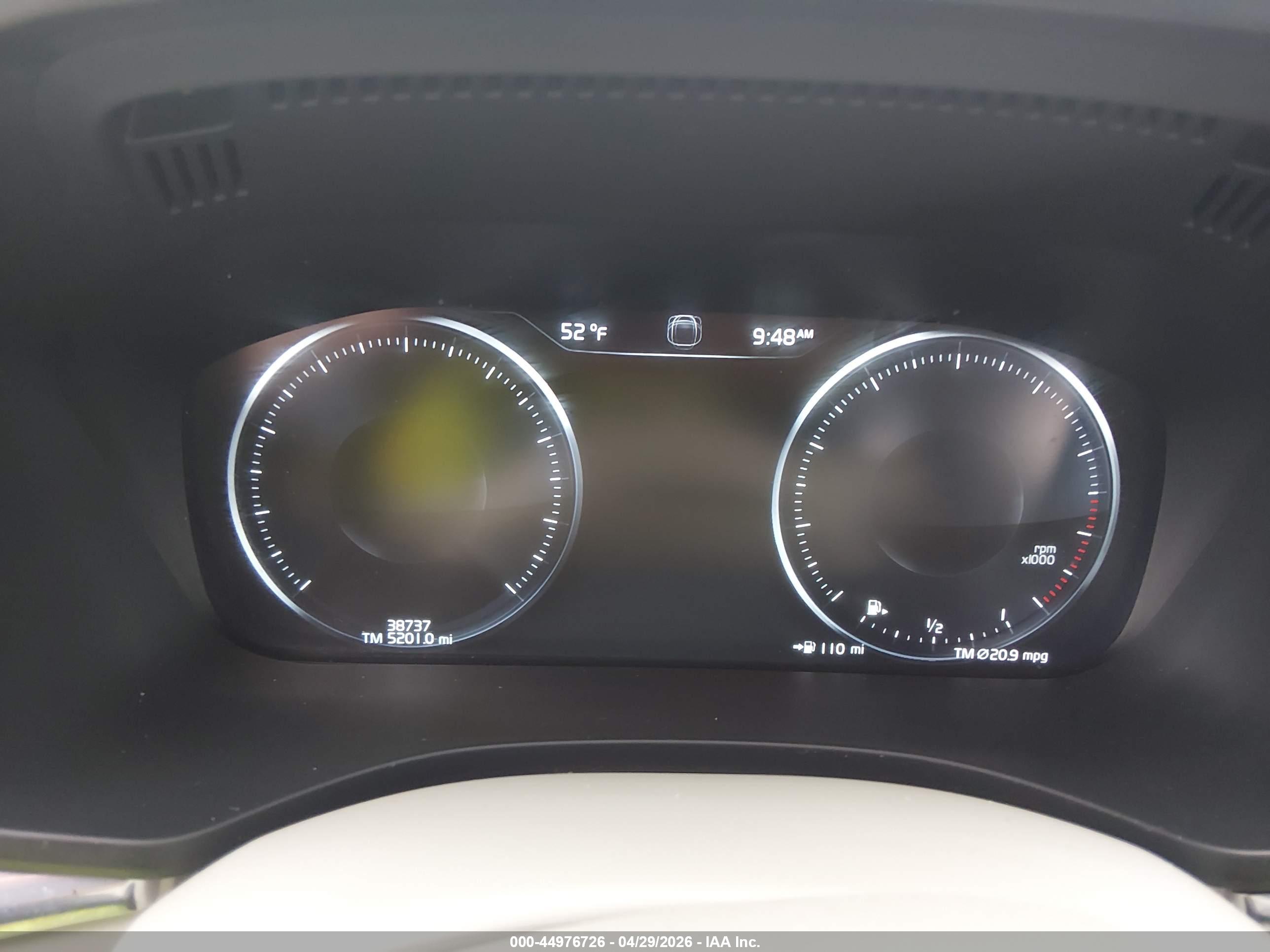 VOLVO XC60 image 7