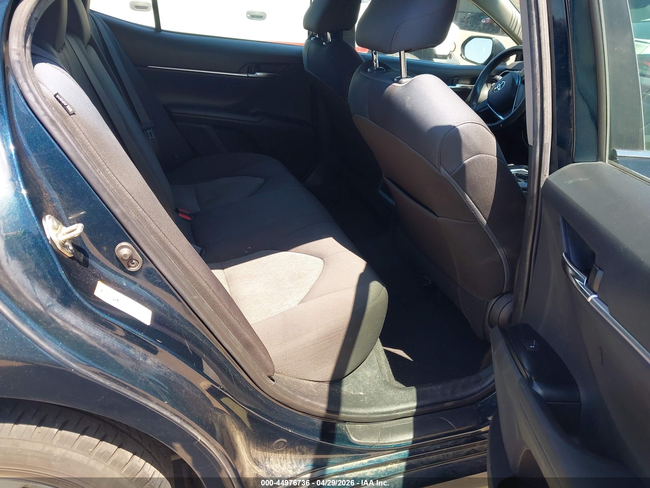 TOYOTA CAMRY image 8