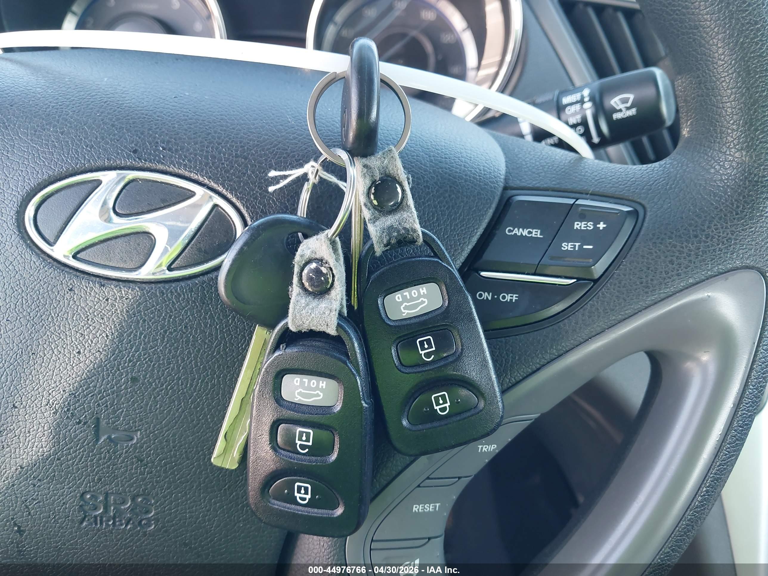 HYUNDAI SONATA image 11