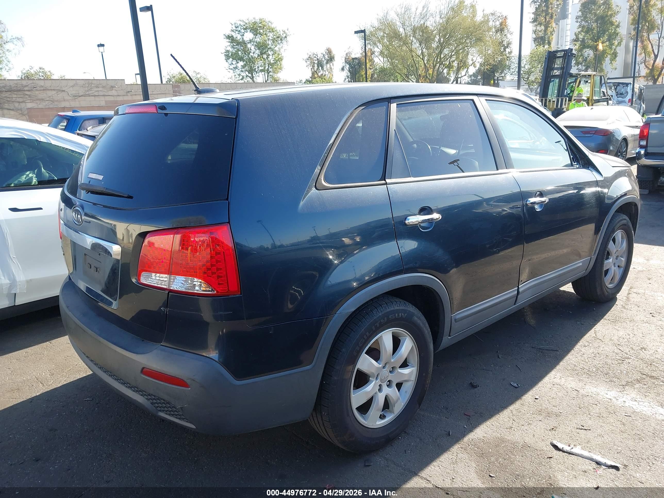 KIA SORENTO image 4