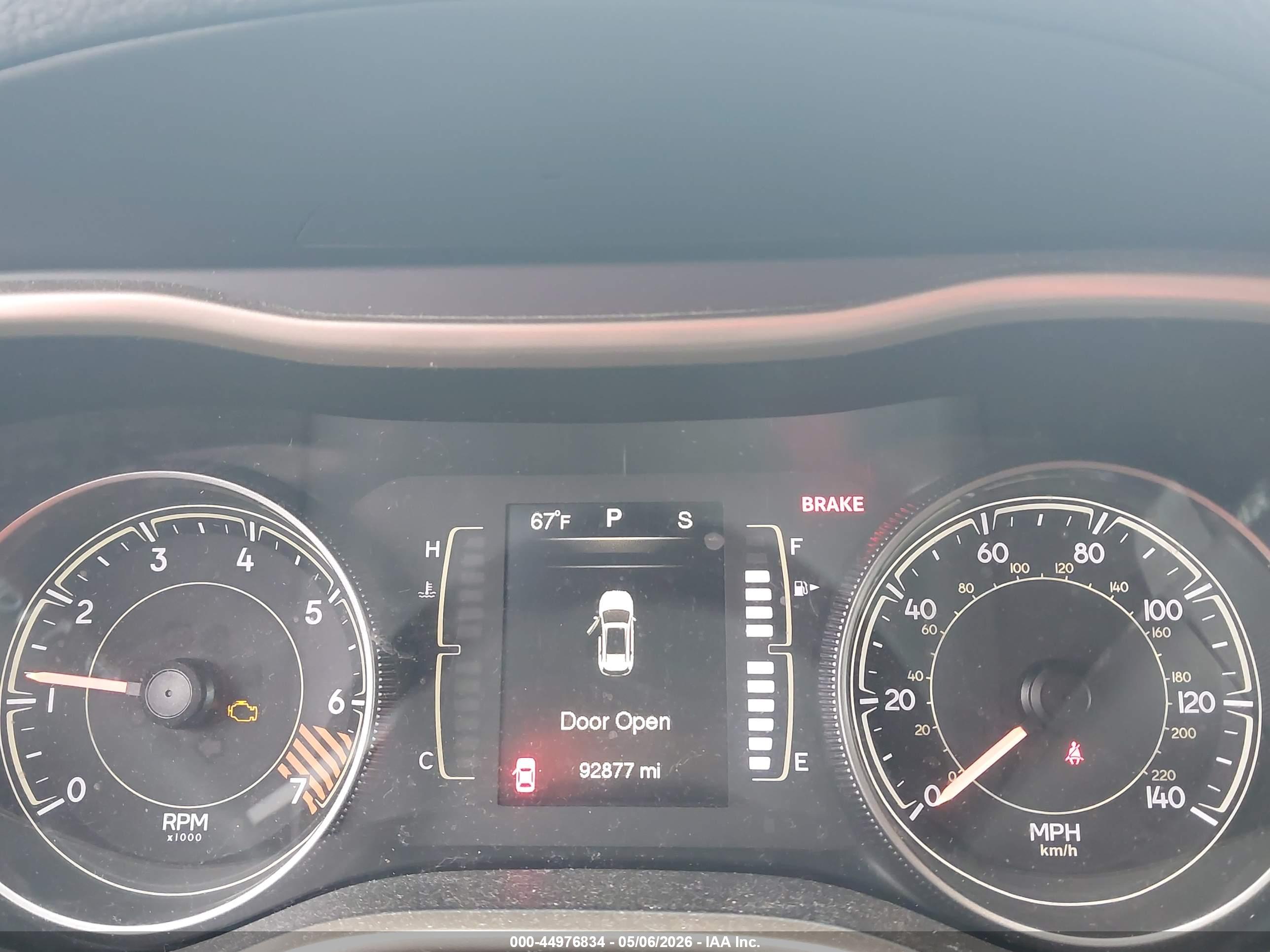 JEEP CHEROKEE image 7