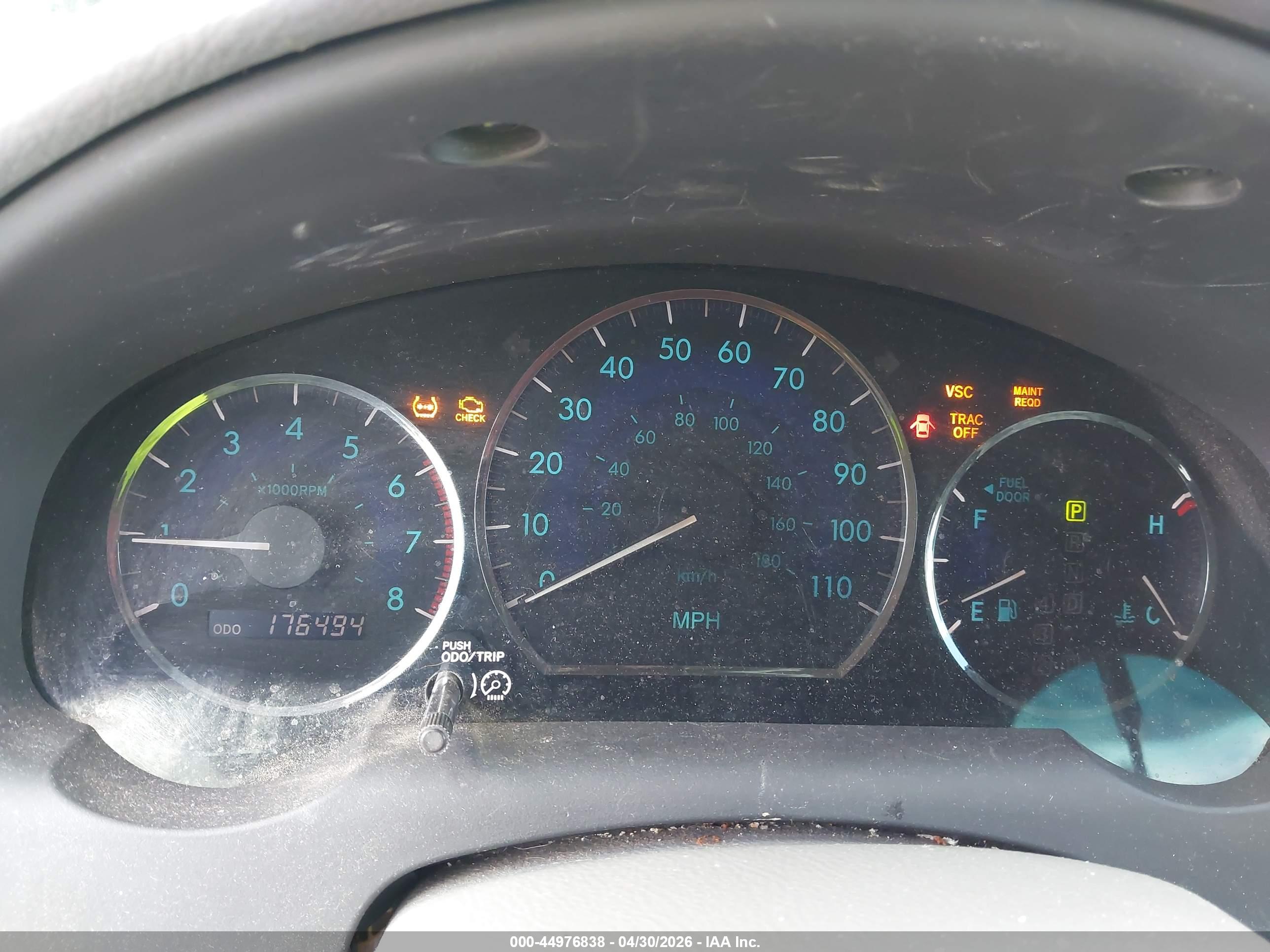 TOYOTA SIENNA image 7
